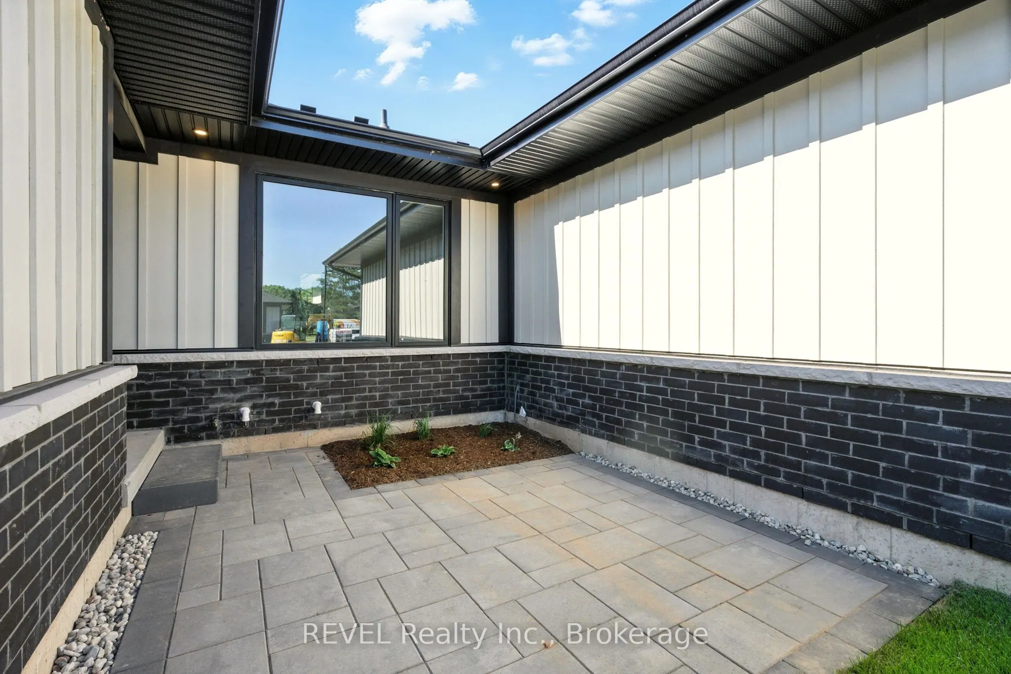 11 Accursi Crescent