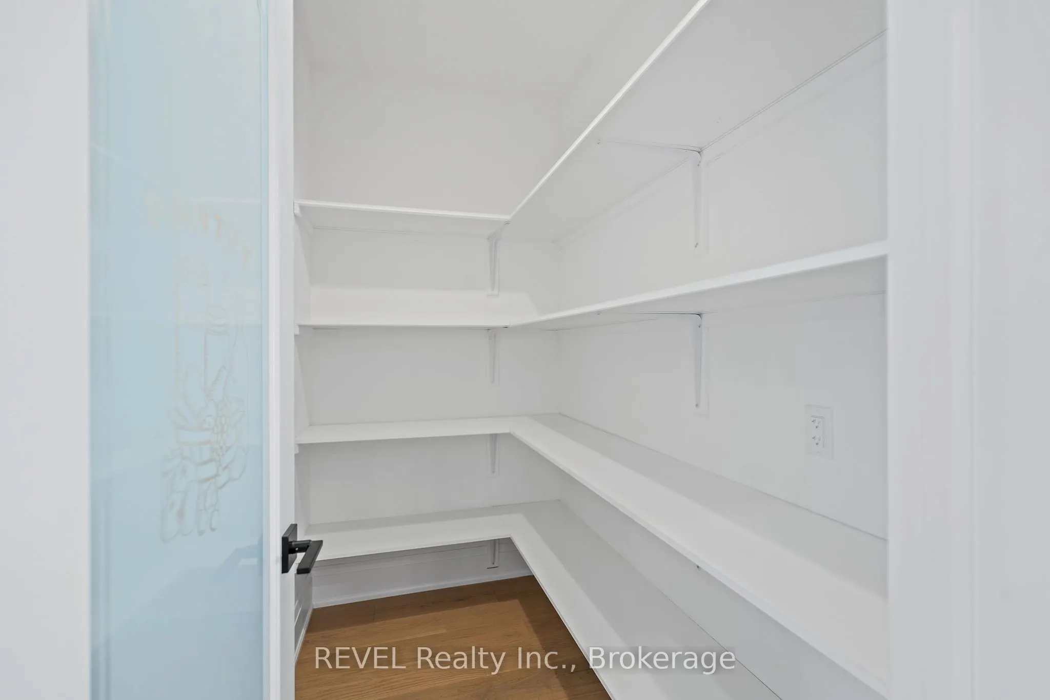 11 Accursi Crescent