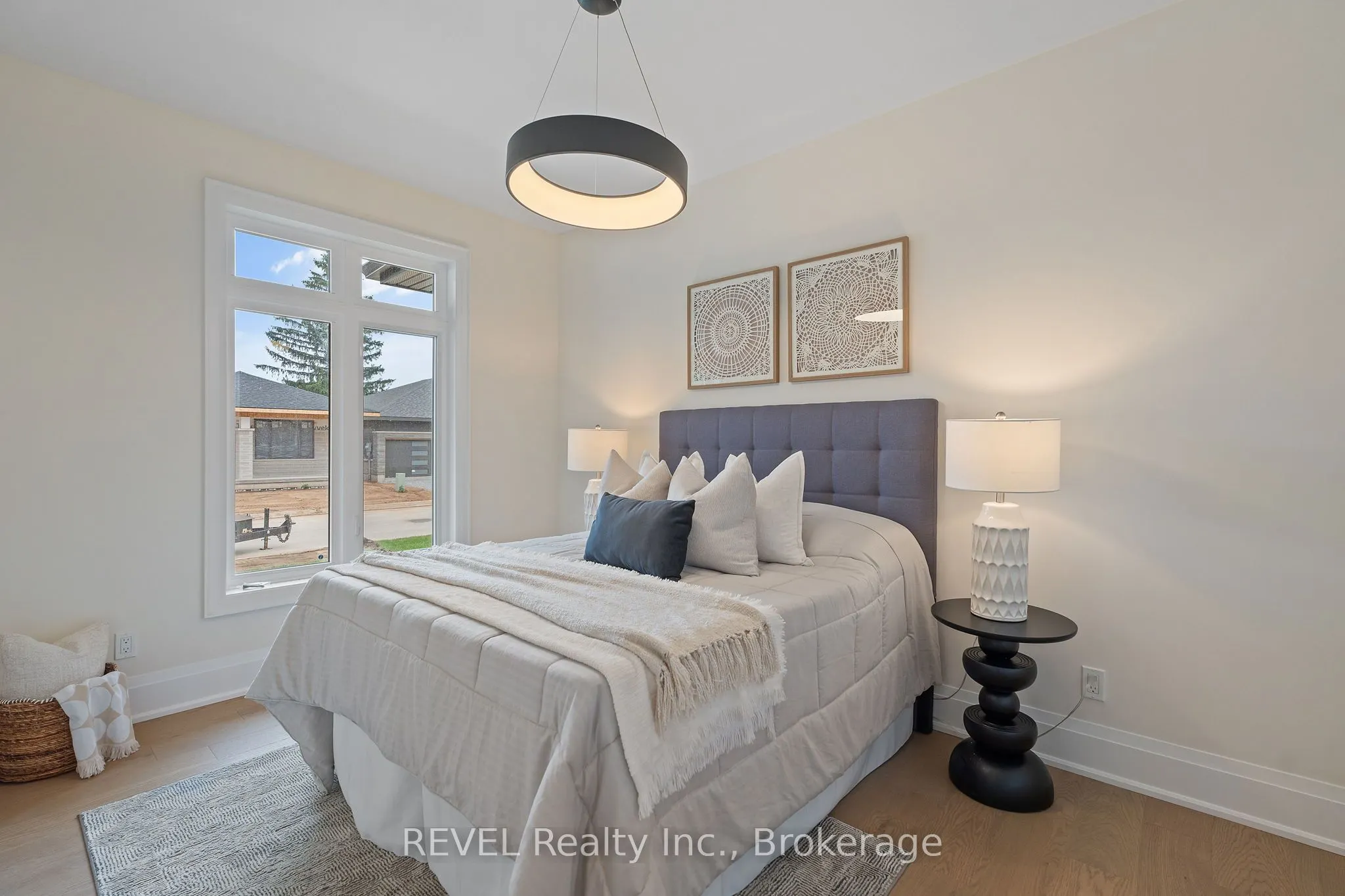 11 Accursi Crescent