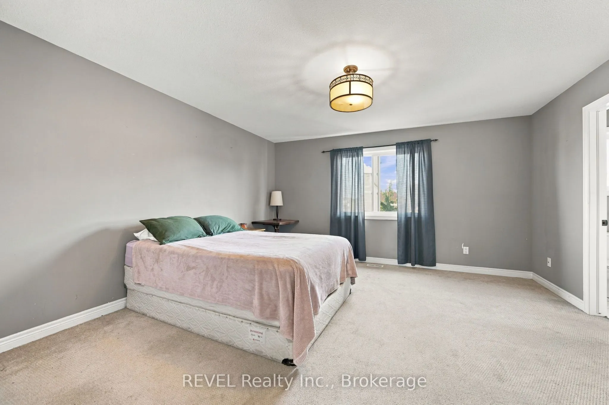 8501 KELSEY Crescent