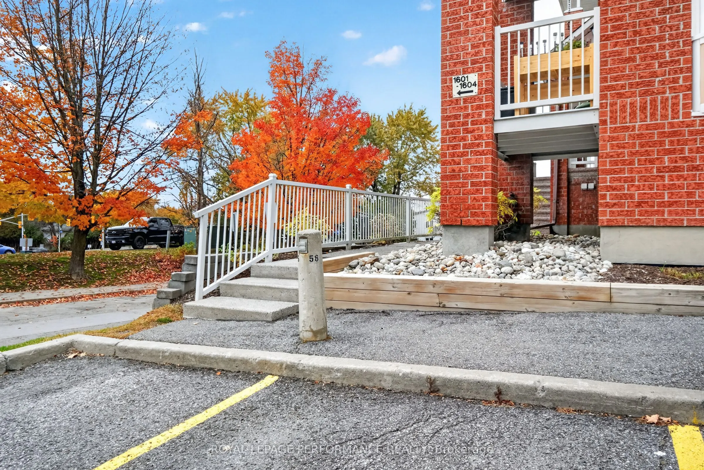 1602 Locksley Lane #10