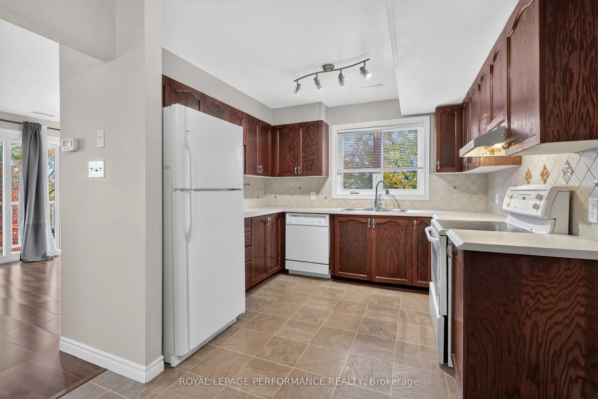 1602 Locksley Lane #10