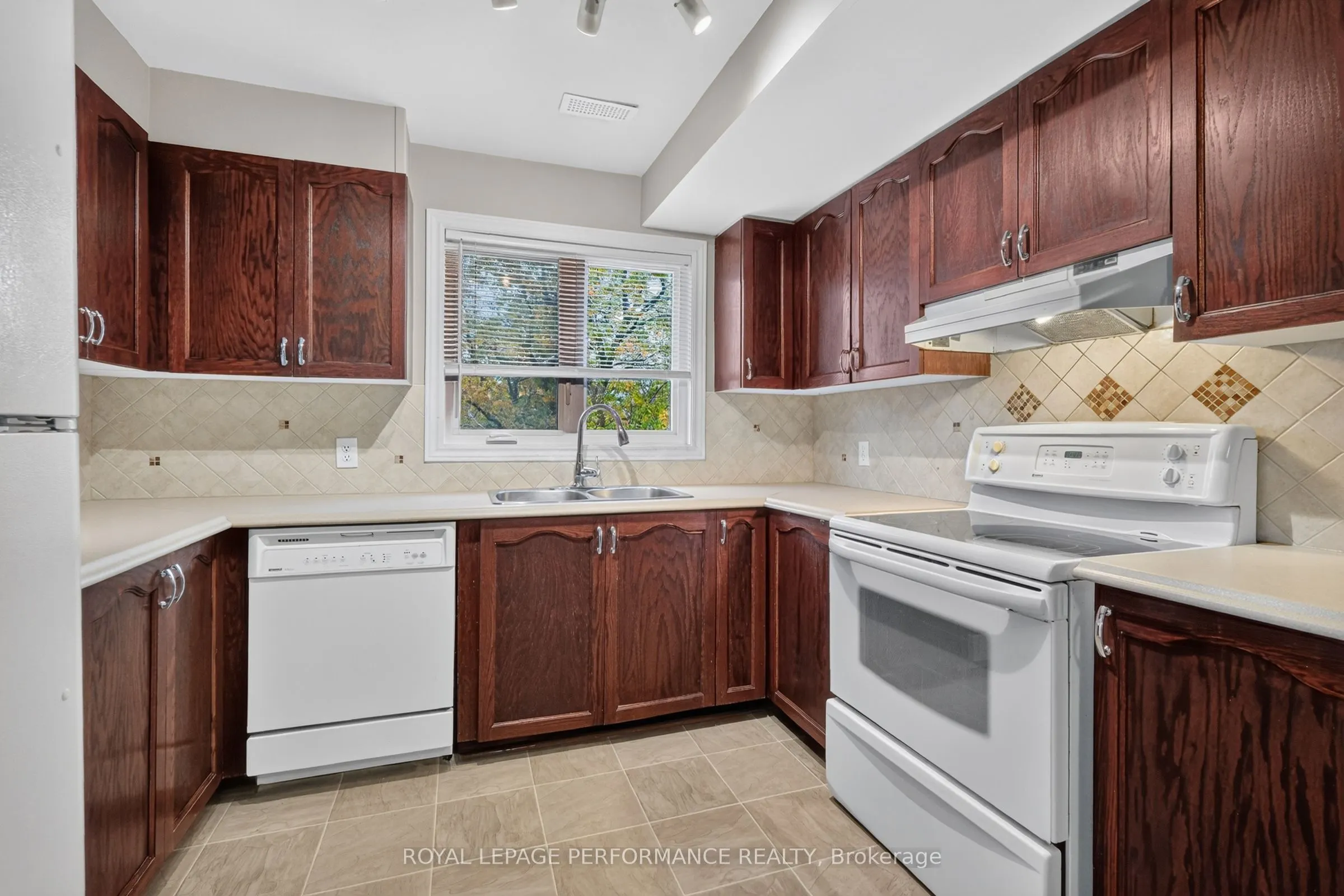 1602 Locksley Lane #10