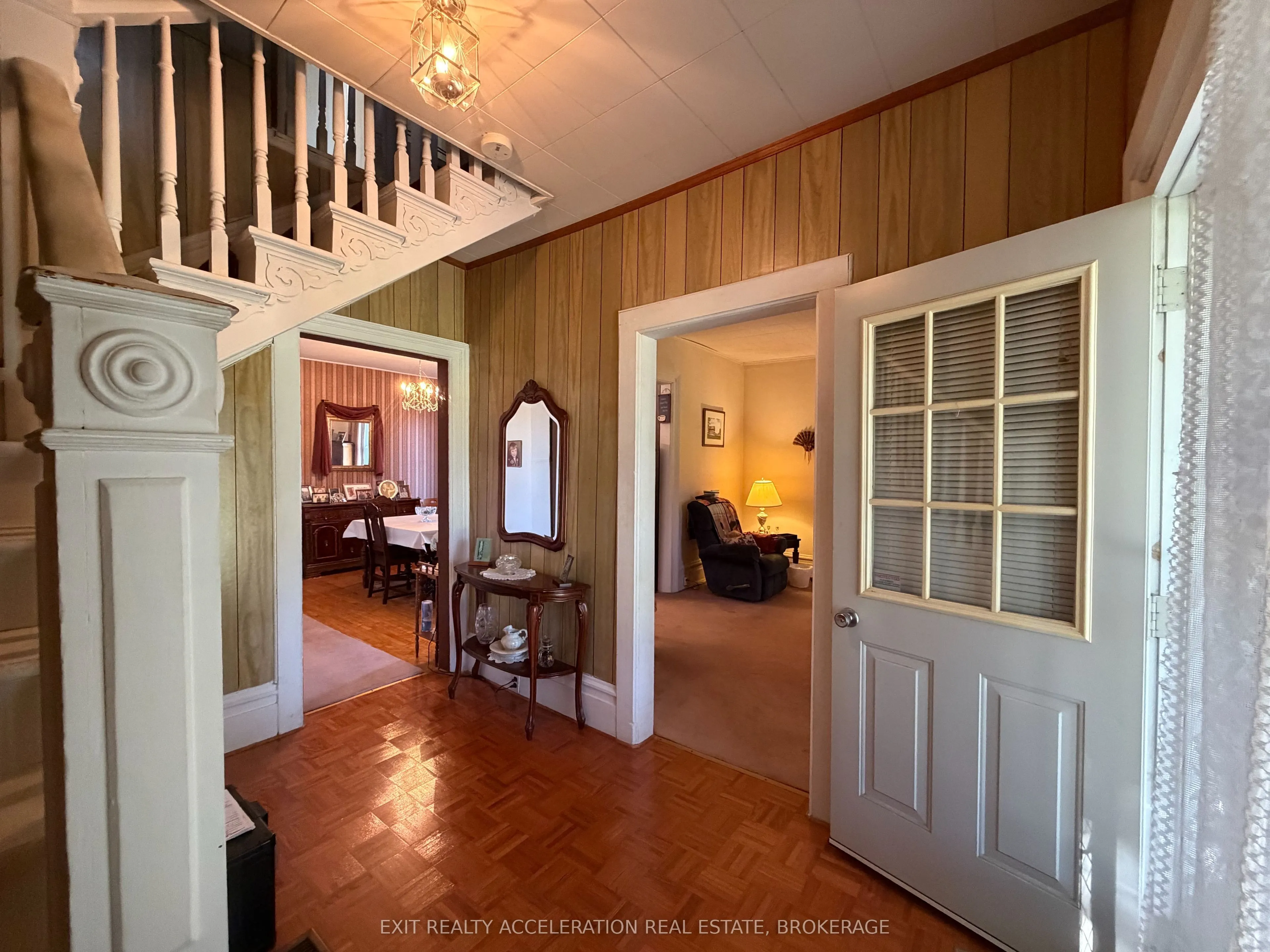 5 Bridge Street W
