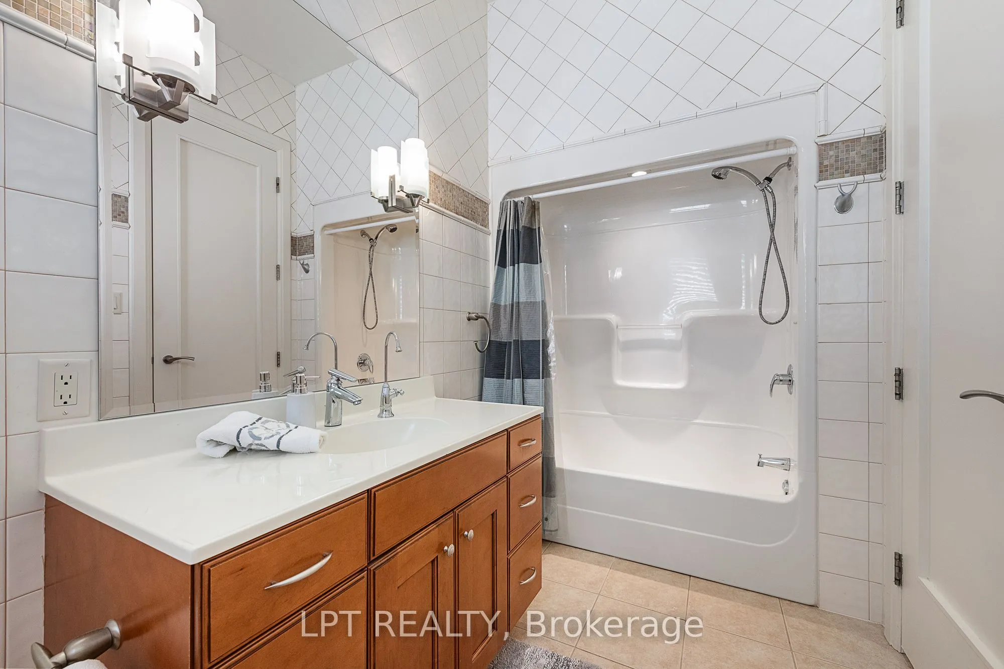 431 LOCKMASTER Crescent