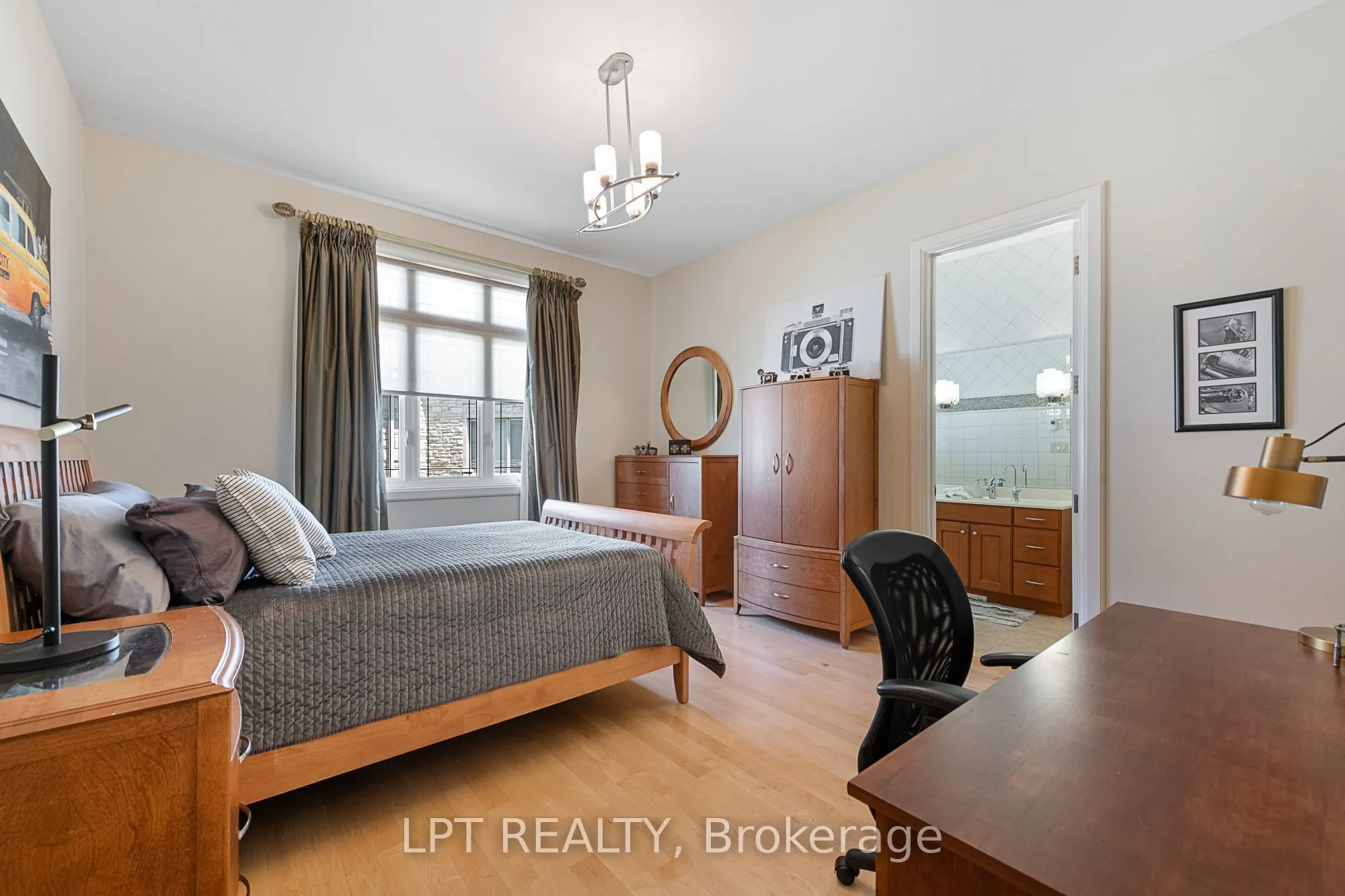 431 LOCKMASTER Crescent