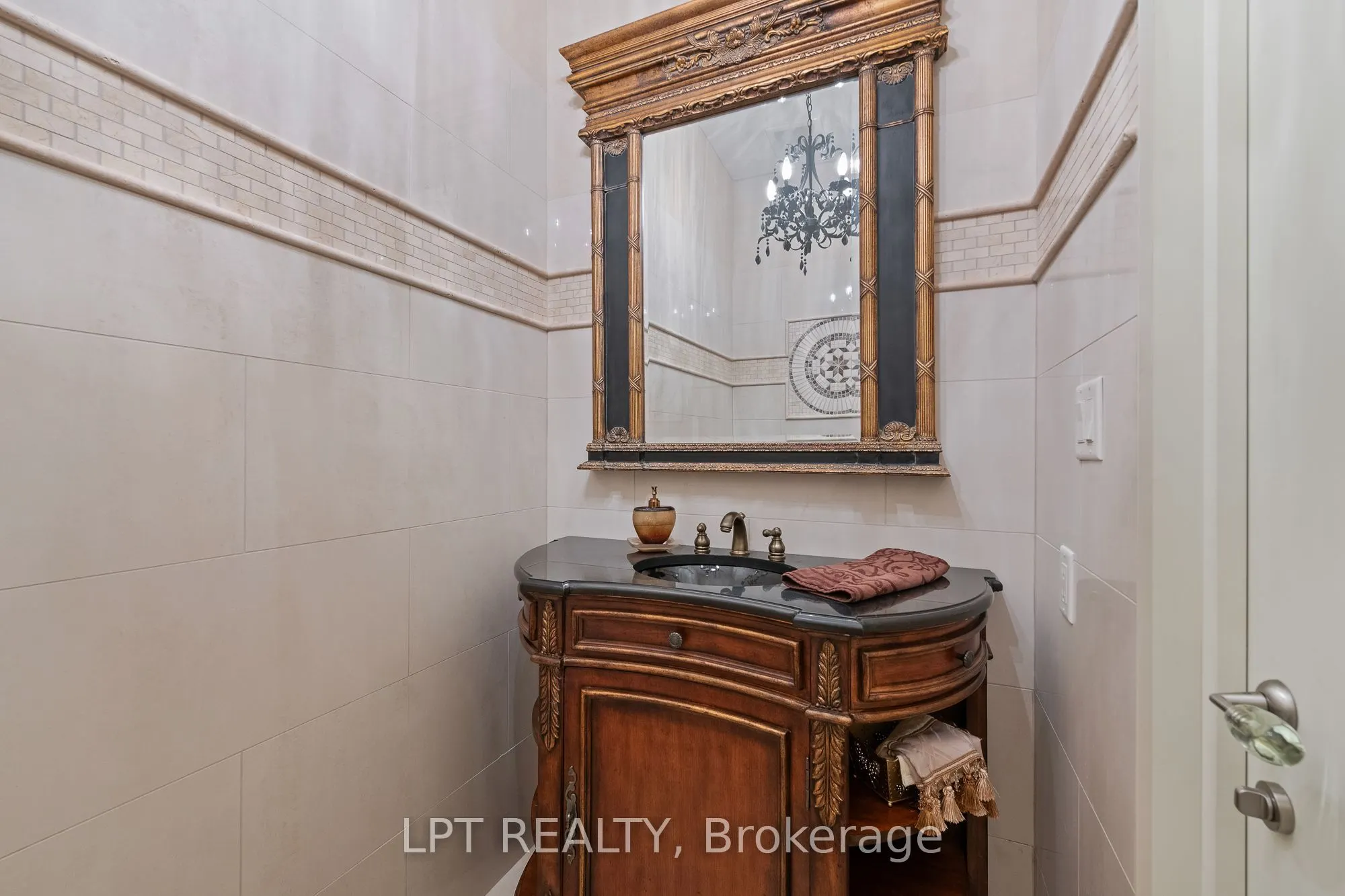 431 LOCKMASTER Crescent