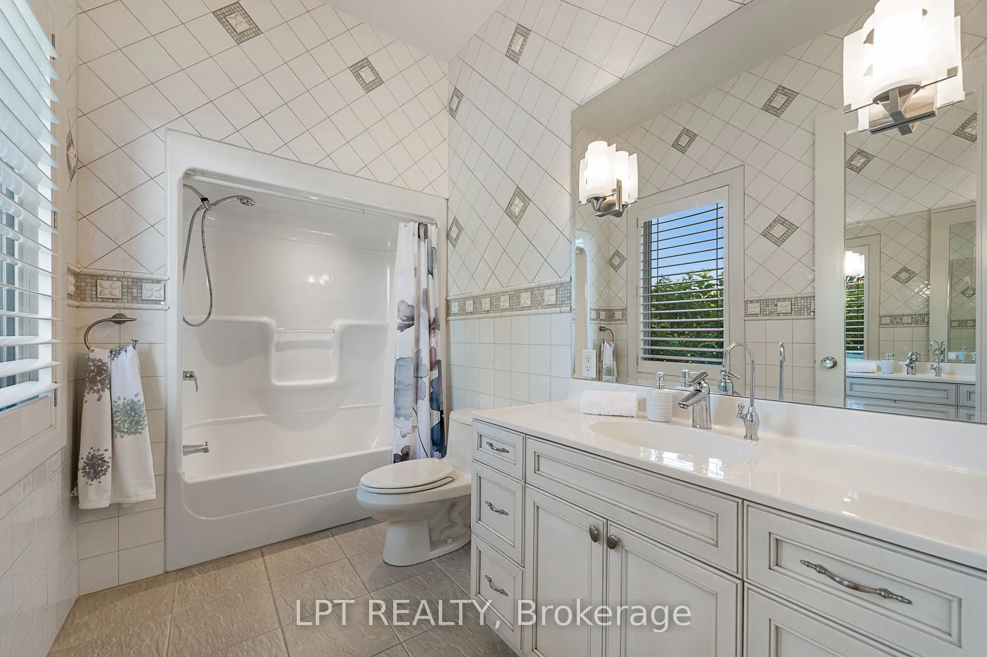 431 LOCKMASTER Crescent