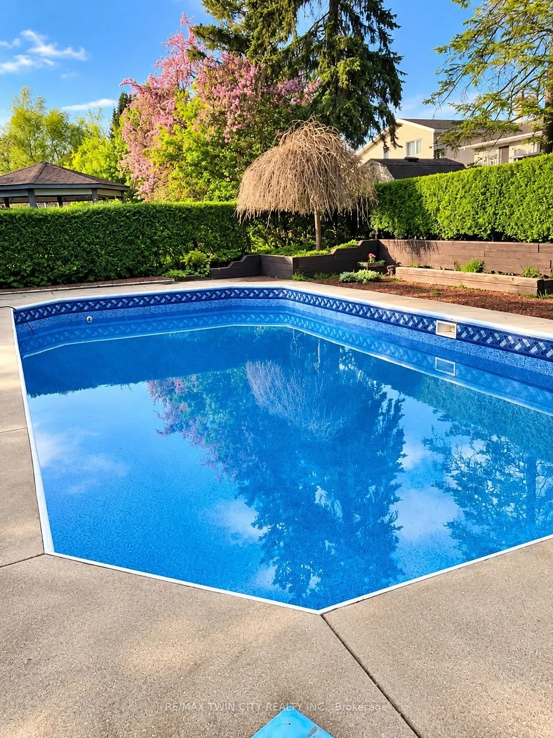47 Eastwood Drive