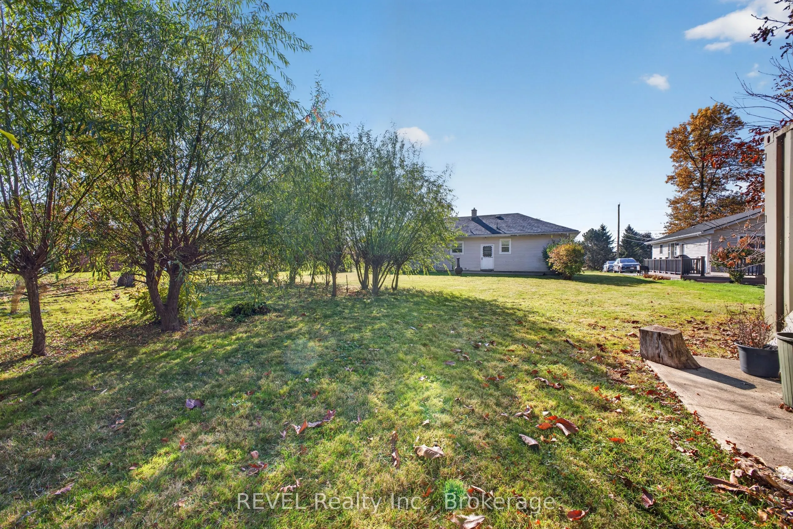 482 Walden Boulevard E