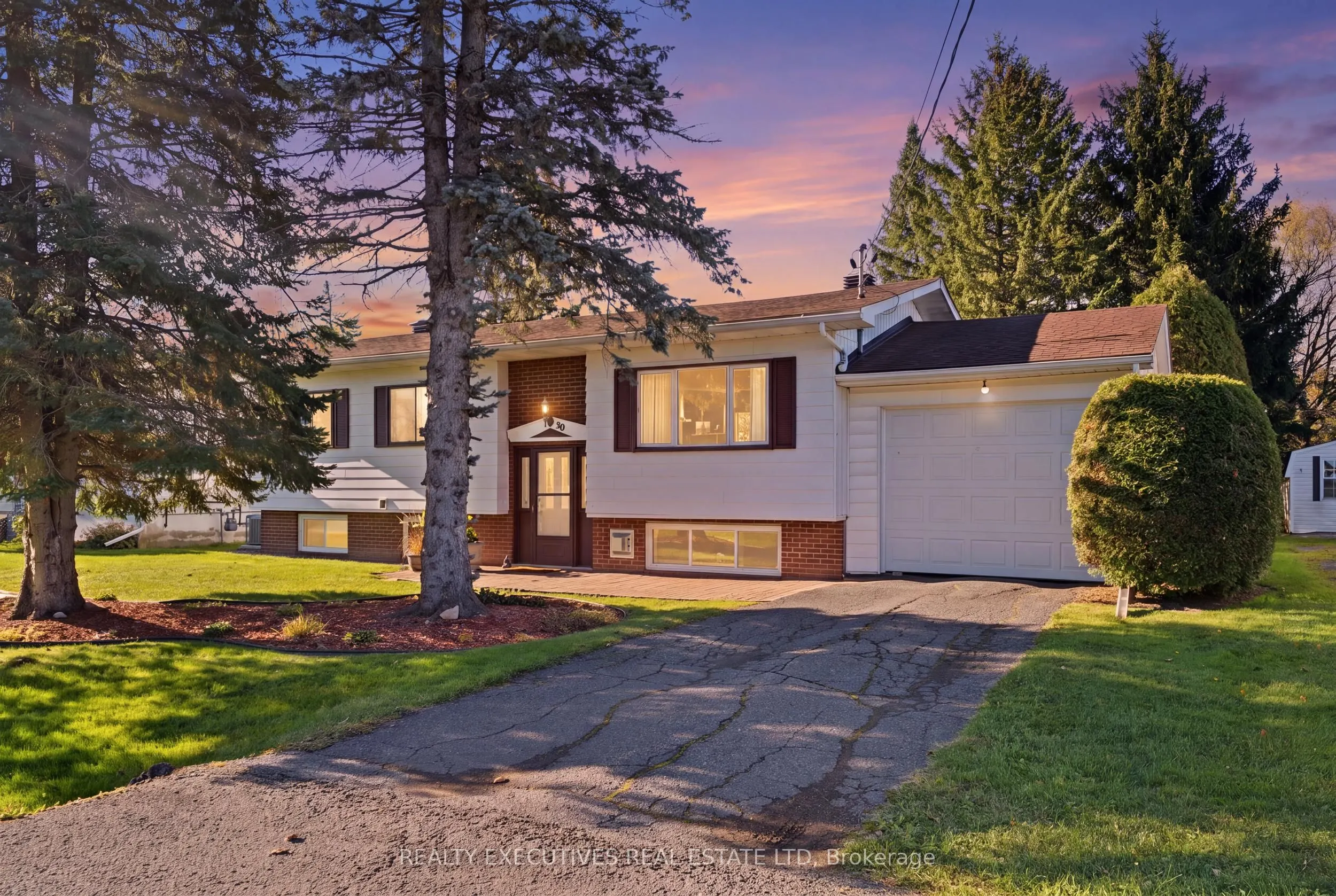 46 Chesterville Thompson Road