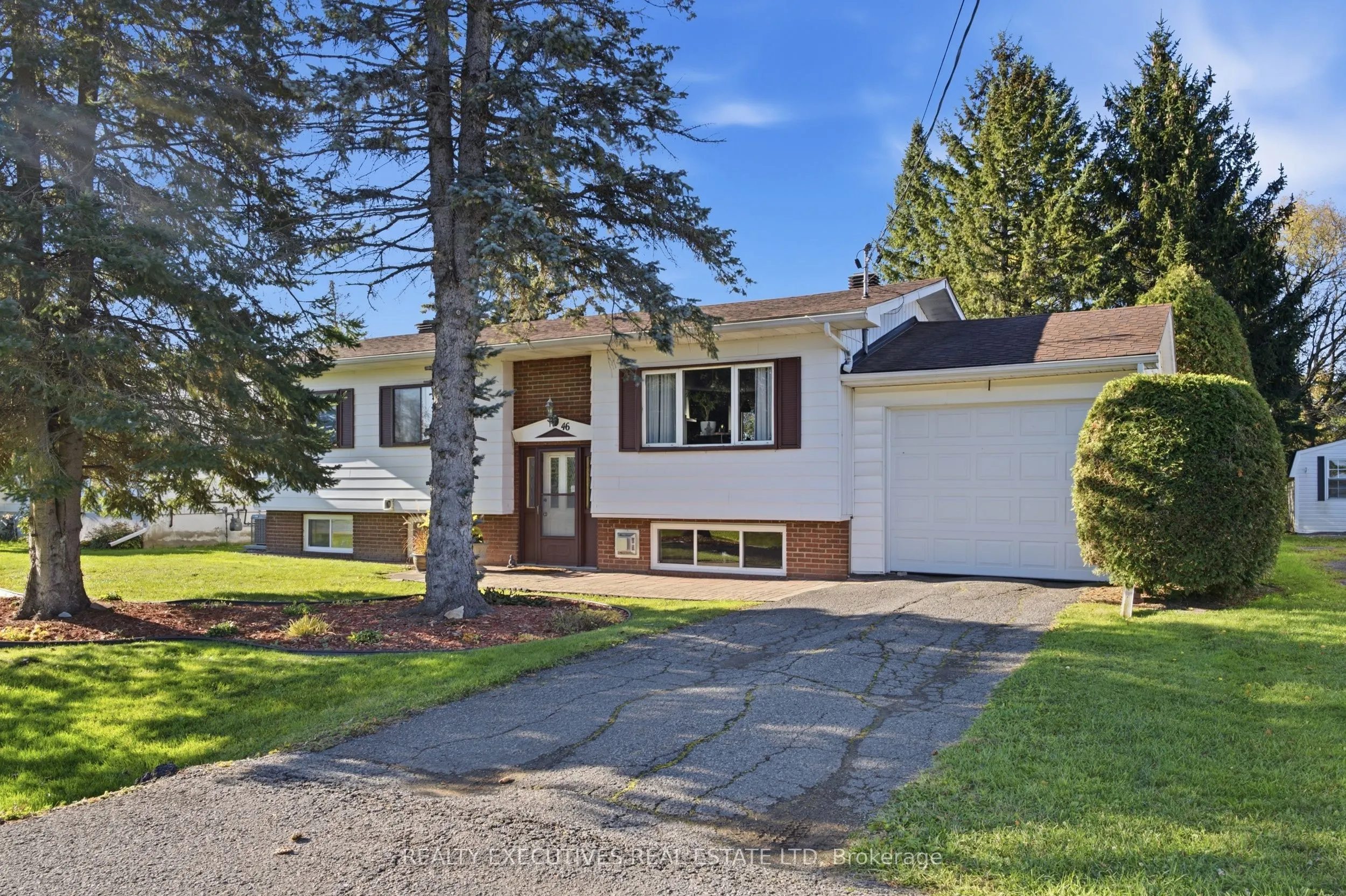 46 Chesterville Thompson Road