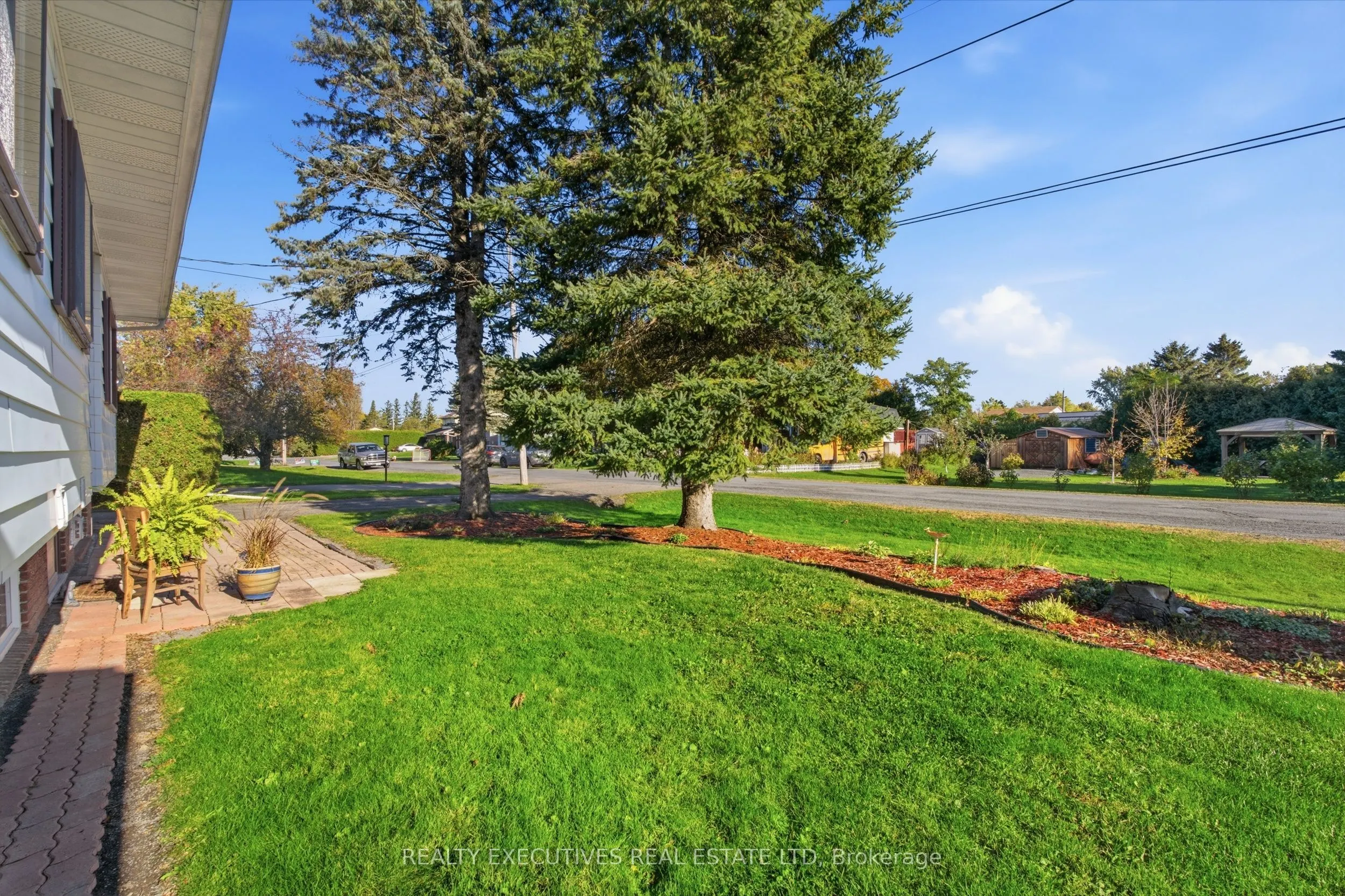 46 Chesterville Thompson Road