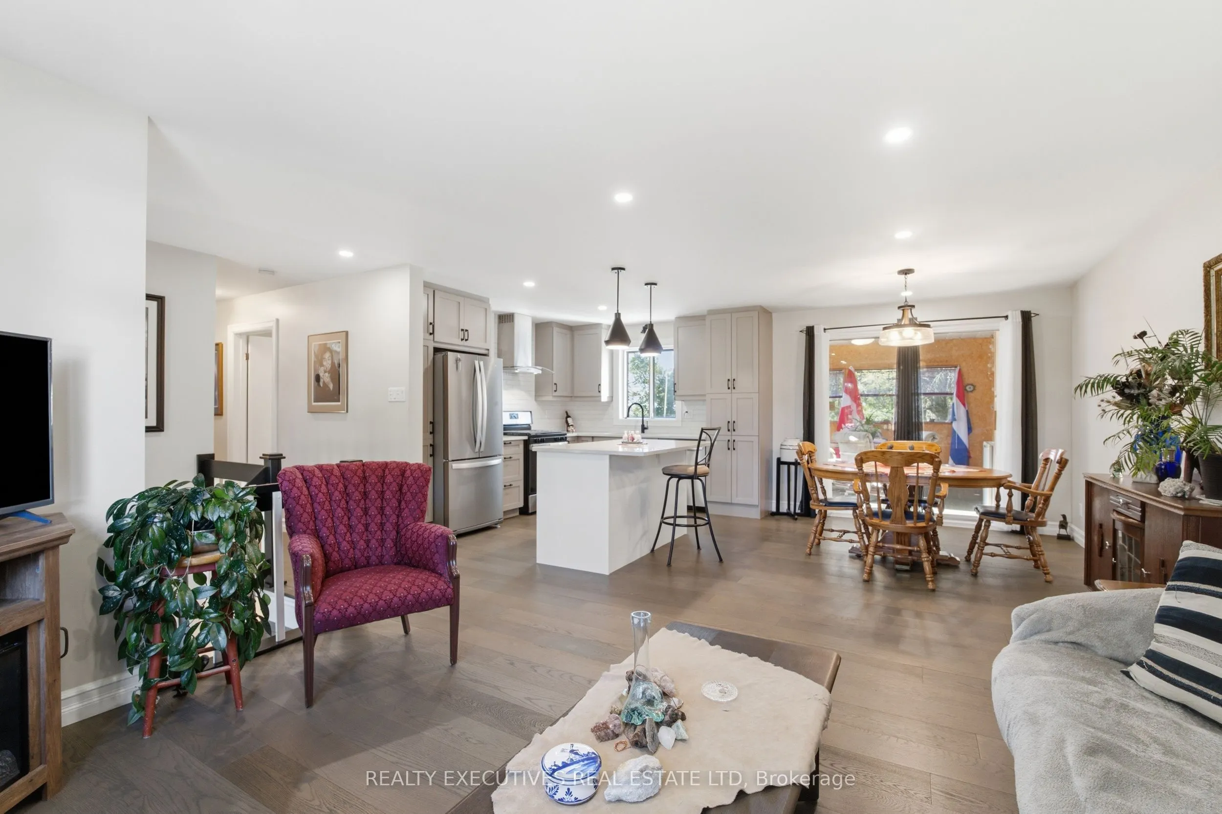 46 Chesterville Thompson Road