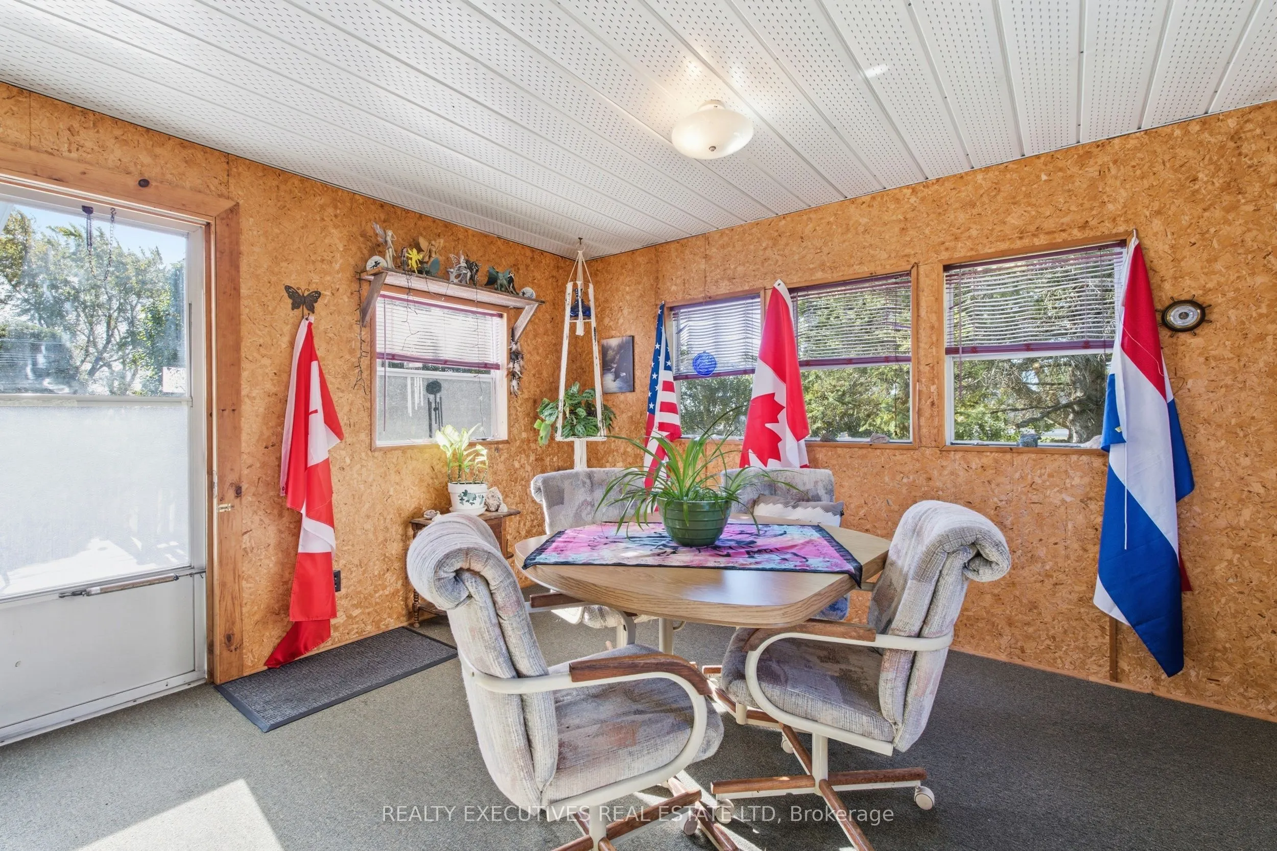 46 Chesterville Thompson Road