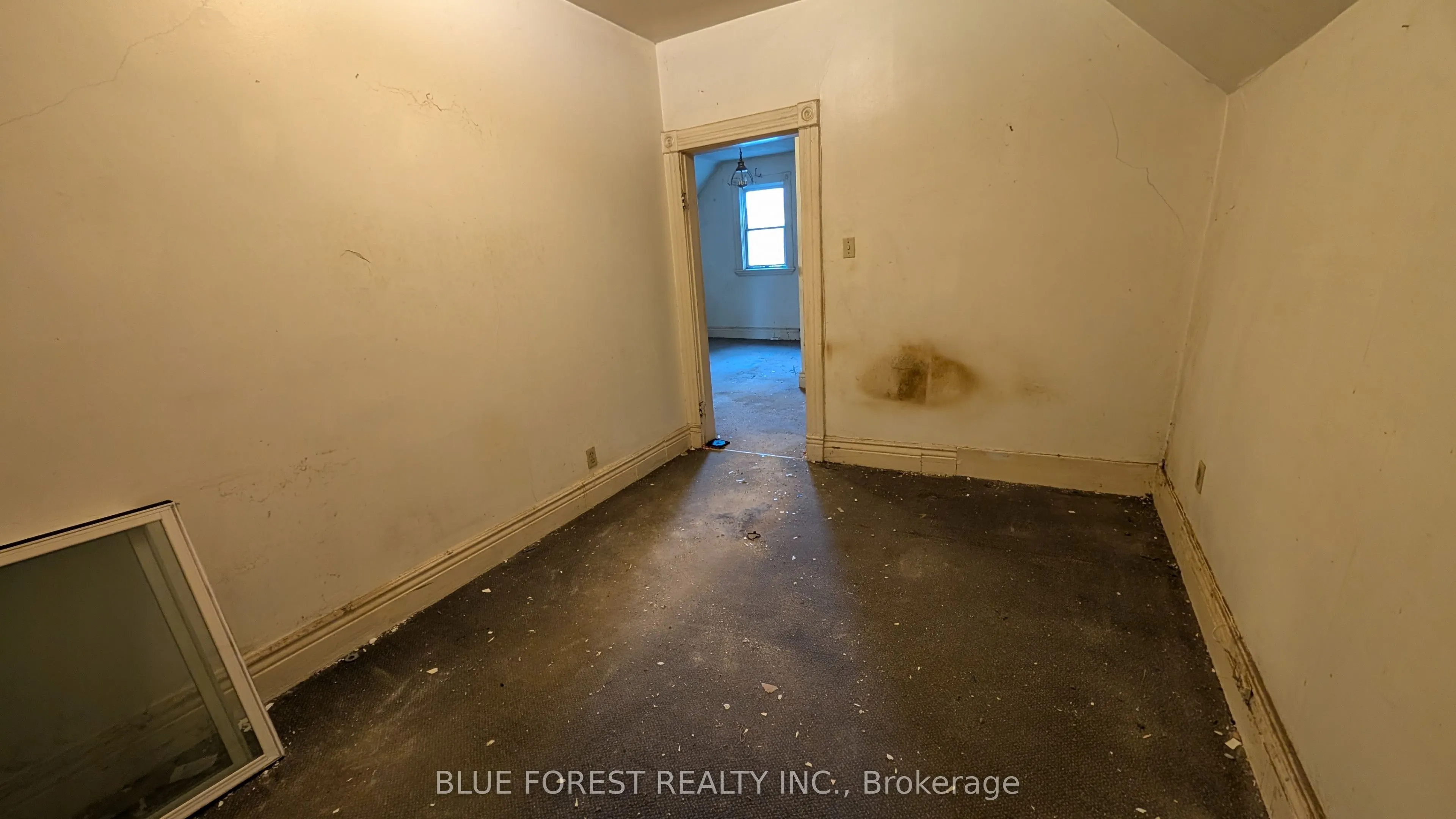 878 Trafalgar Street
