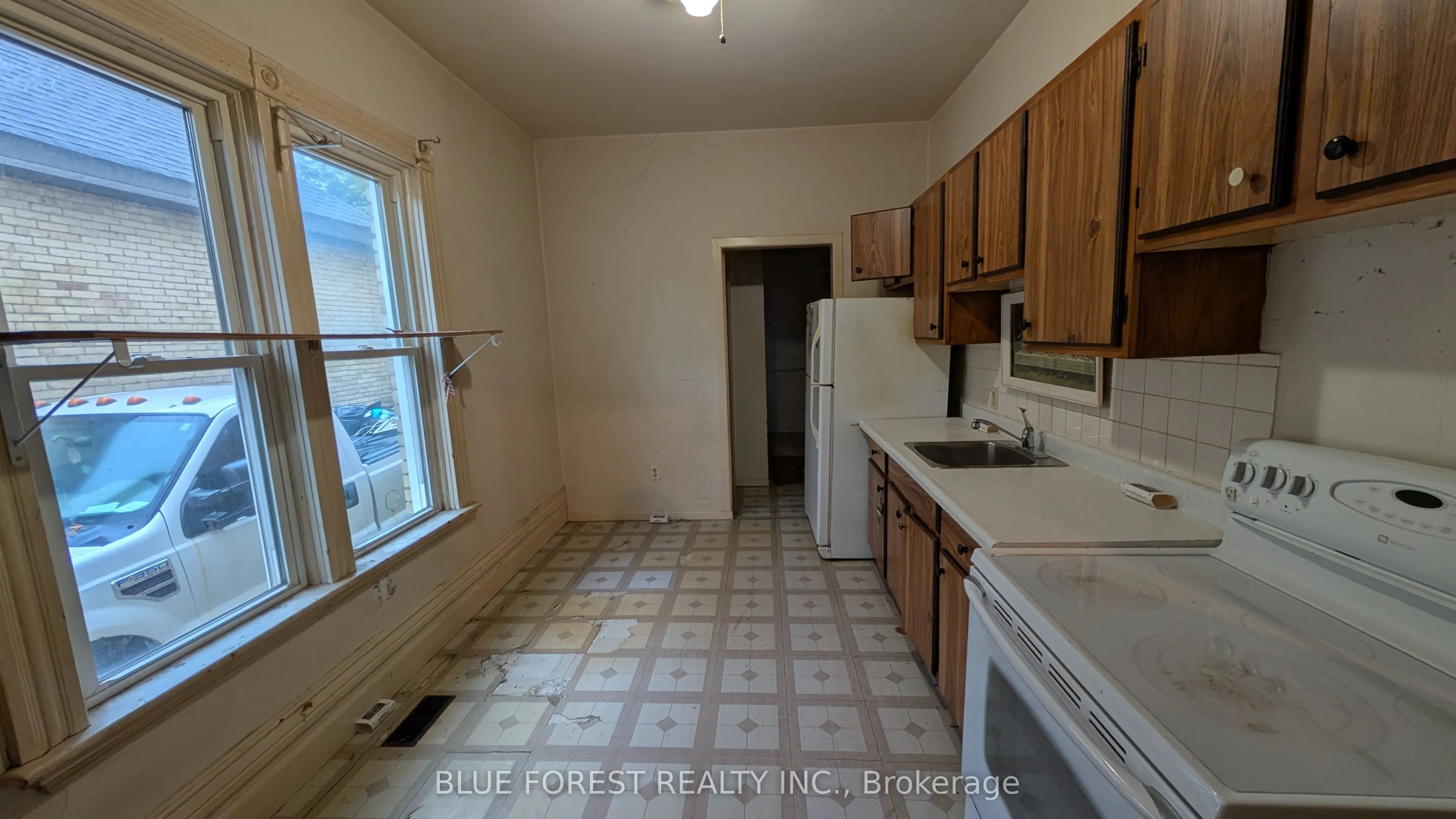 878 Trafalgar Street