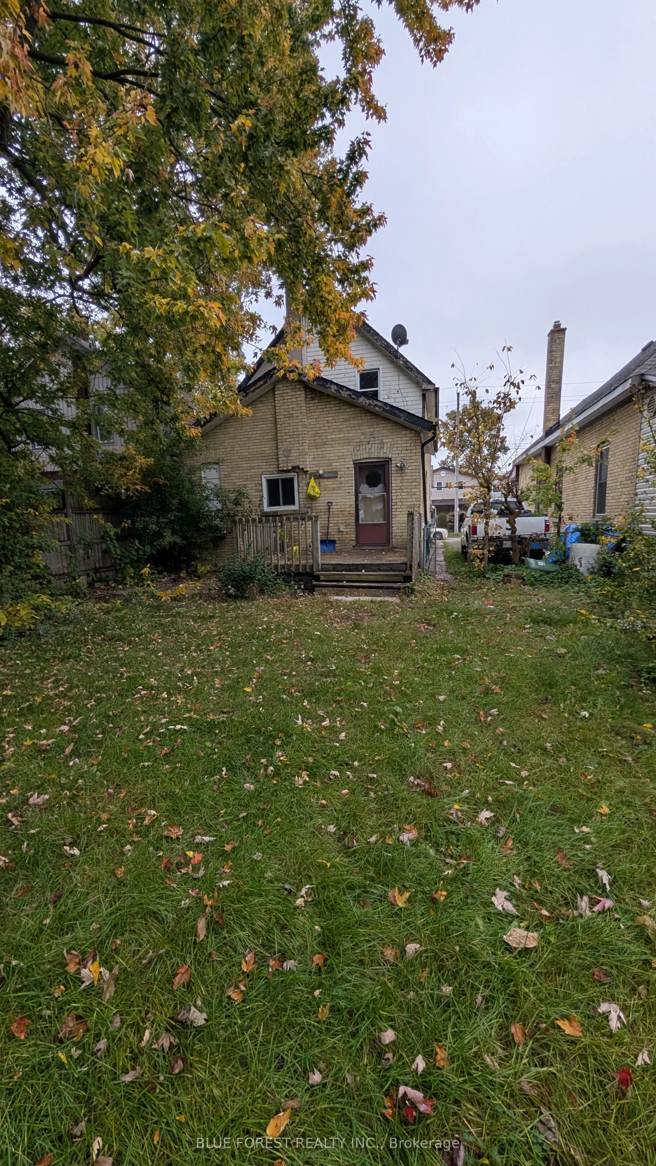 878 Trafalgar Street
