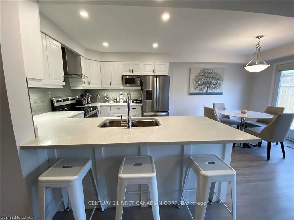 3400 CASTLE ROCK Place #90