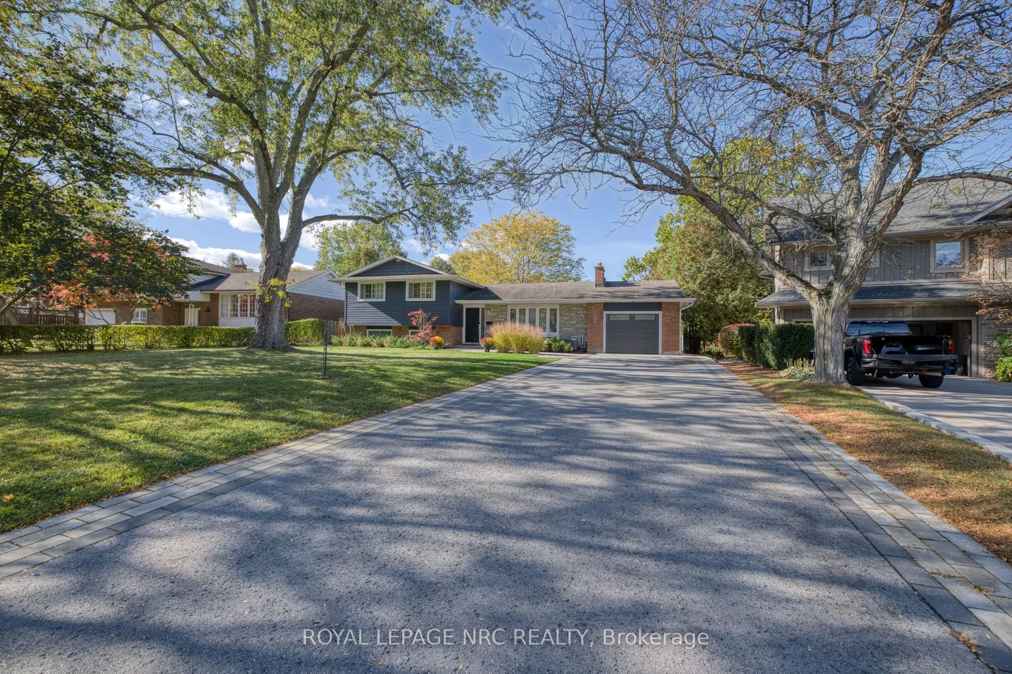 16 Woodington Crescent