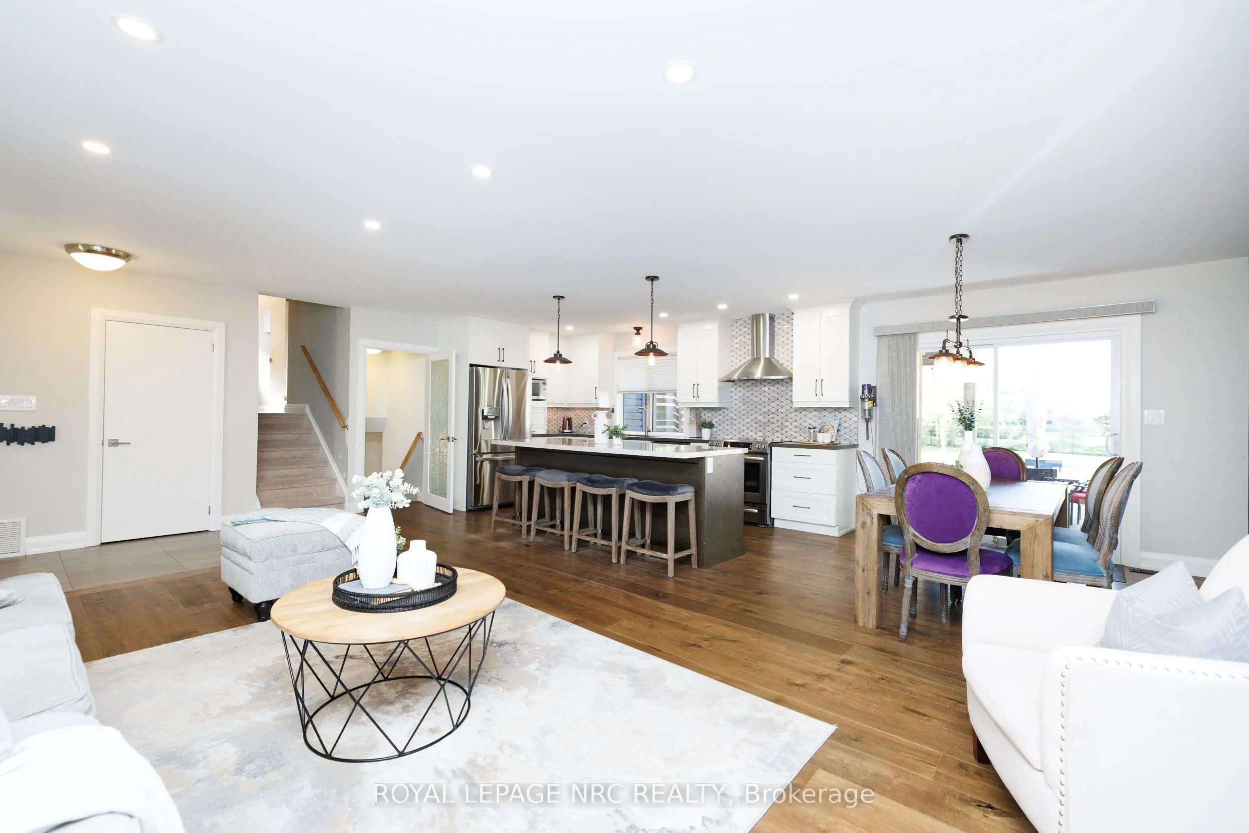 16 Woodington Crescent