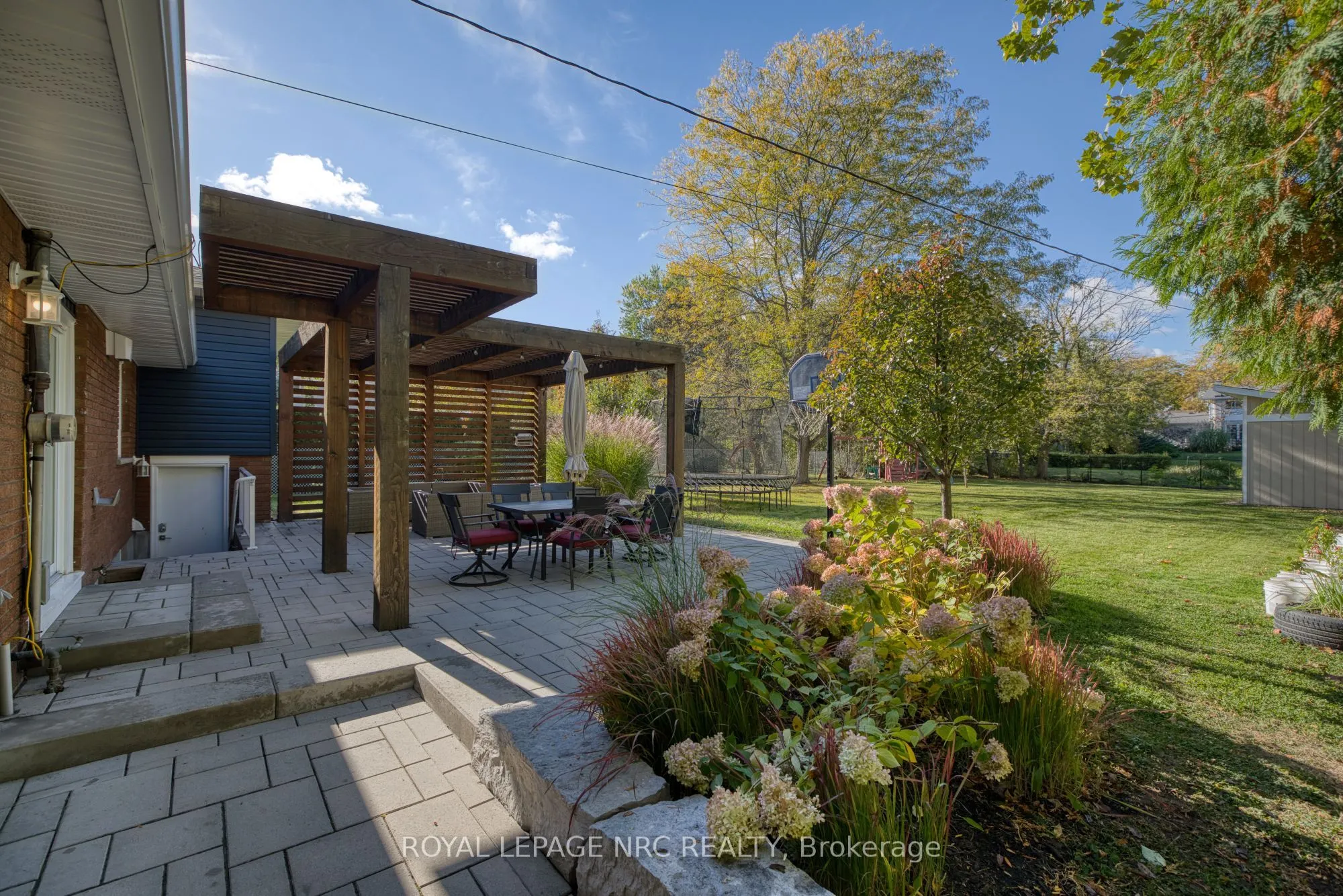 16 Woodington Crescent