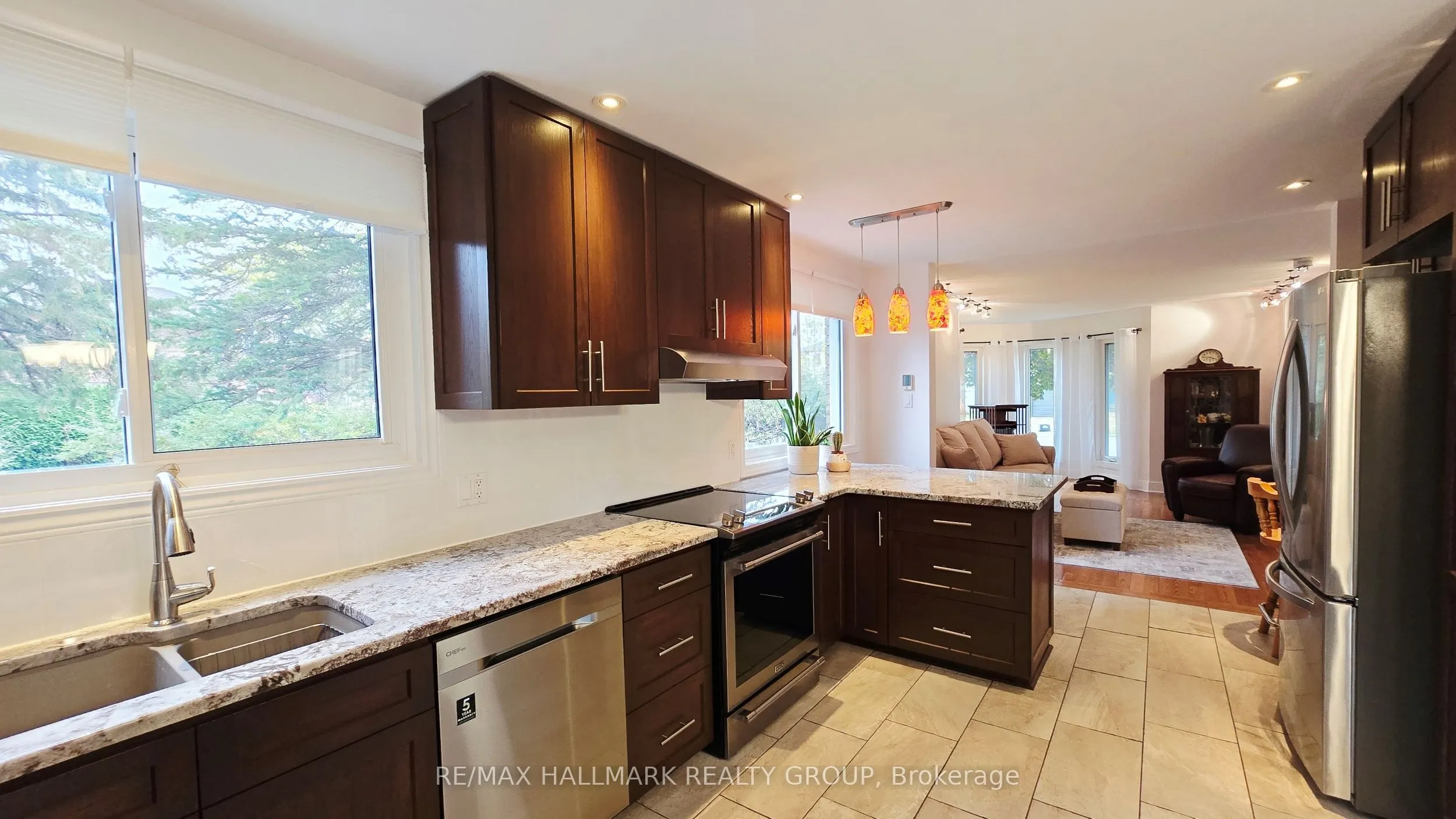 40 Huntsman Crescent