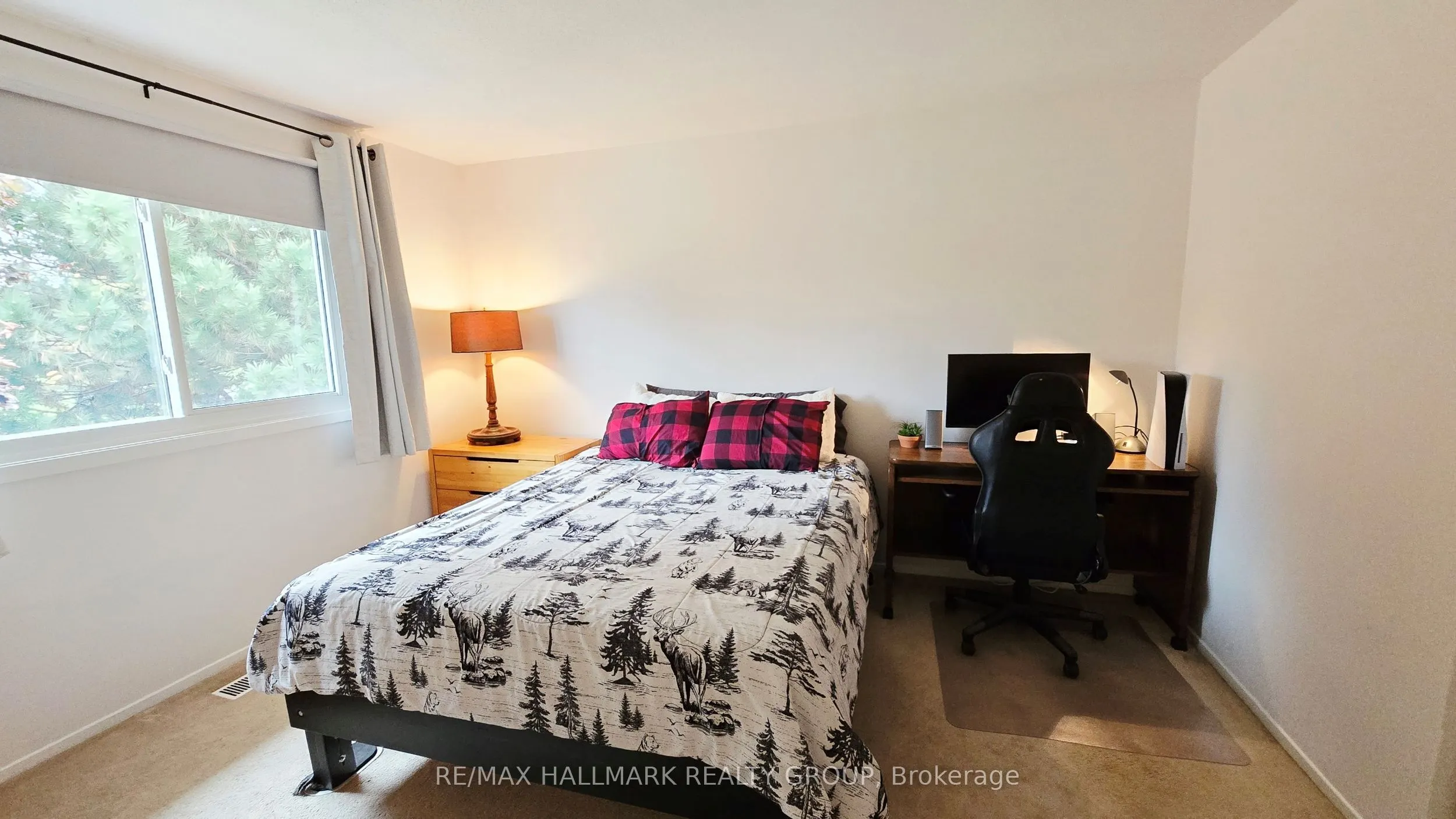40 Huntsman Crescent