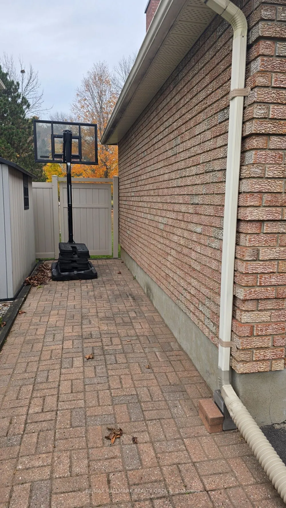 40 Huntsman Crescent
