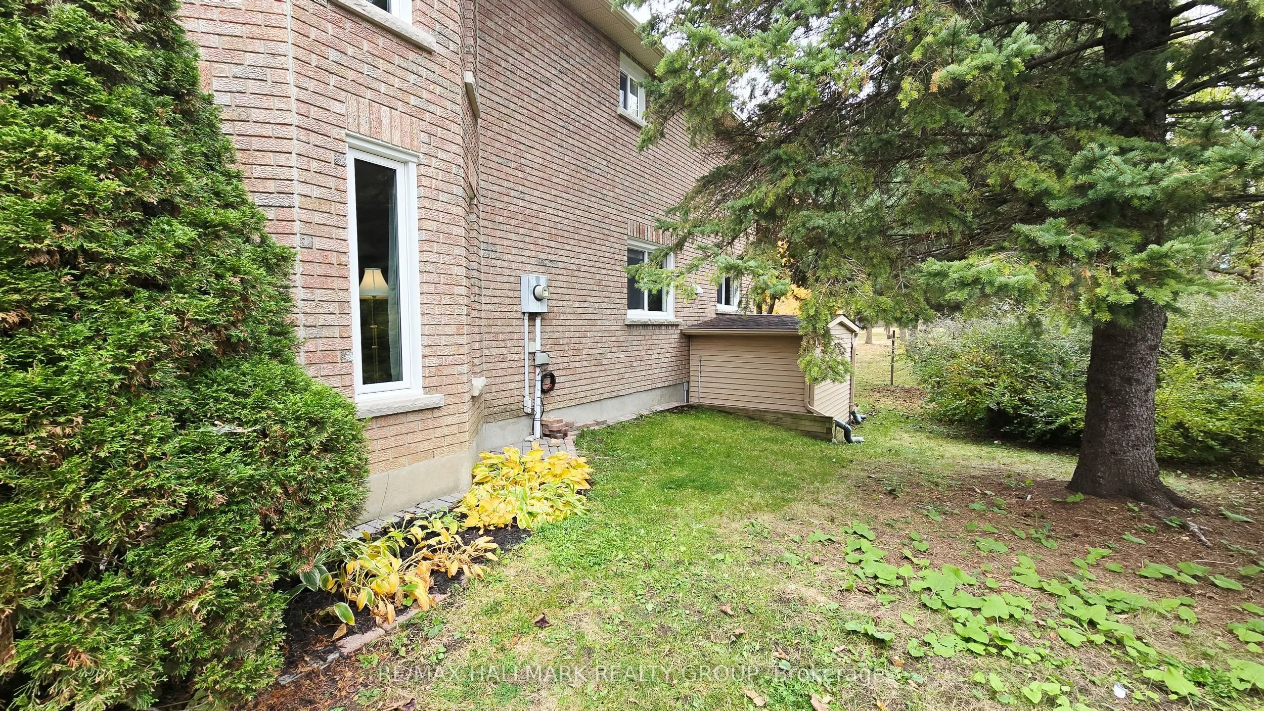 40 Huntsman Crescent