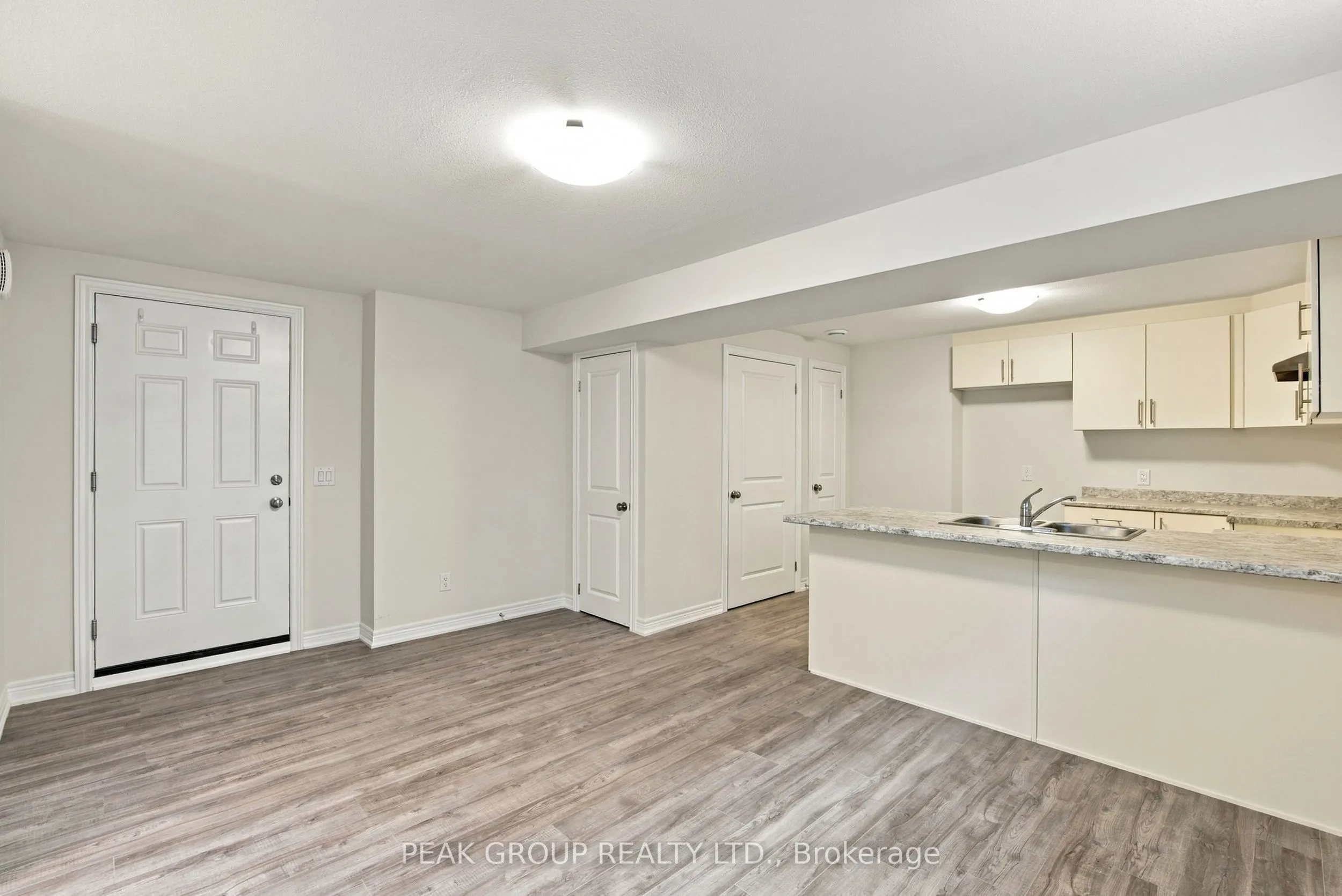 21 Barker Parkway #2