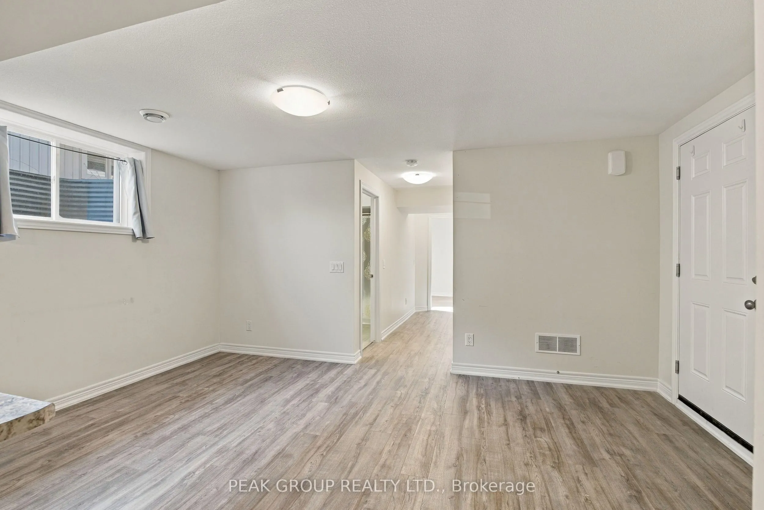 21 Barker Parkway #2
