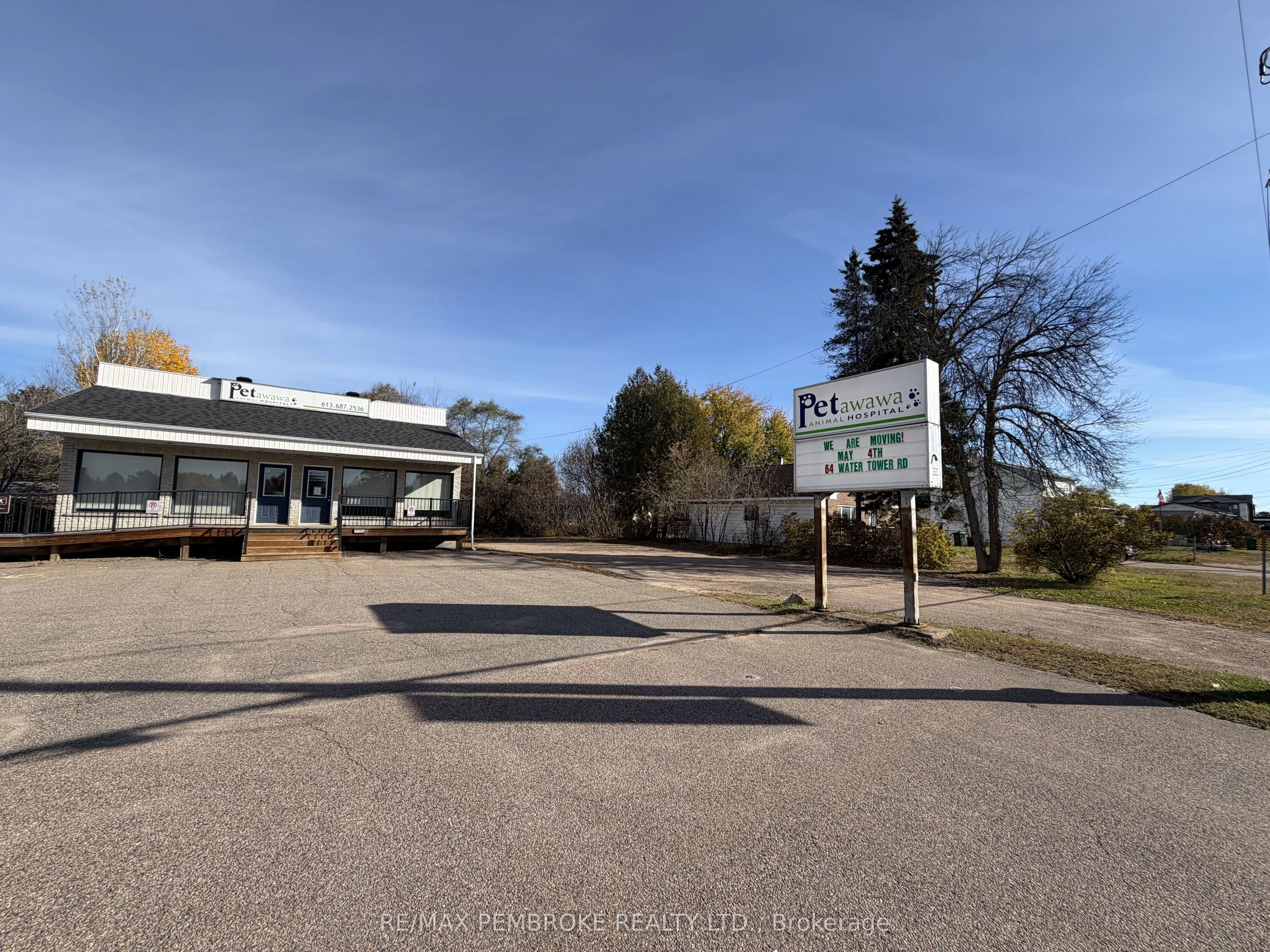 3261 Petawawa Boulevard