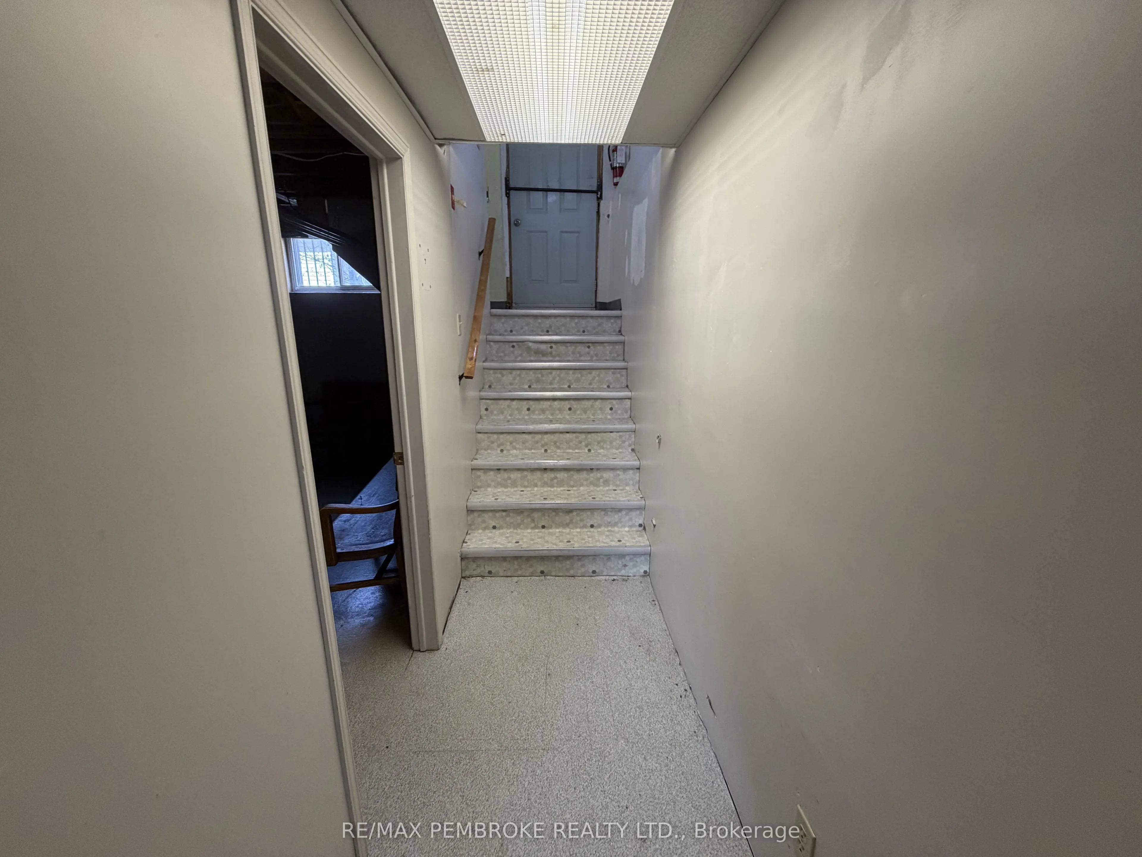 3261 Petawawa Boulevard