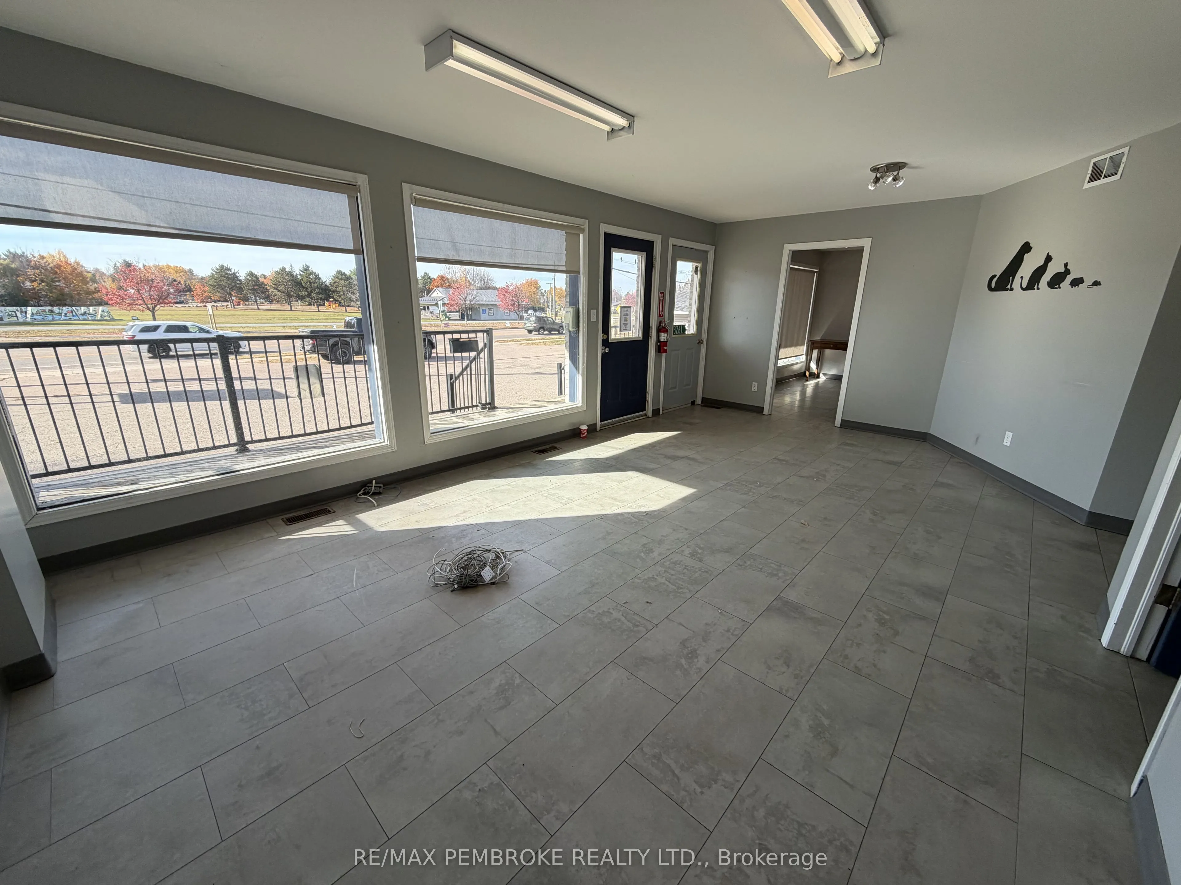 3261 Petawawa Boulevard