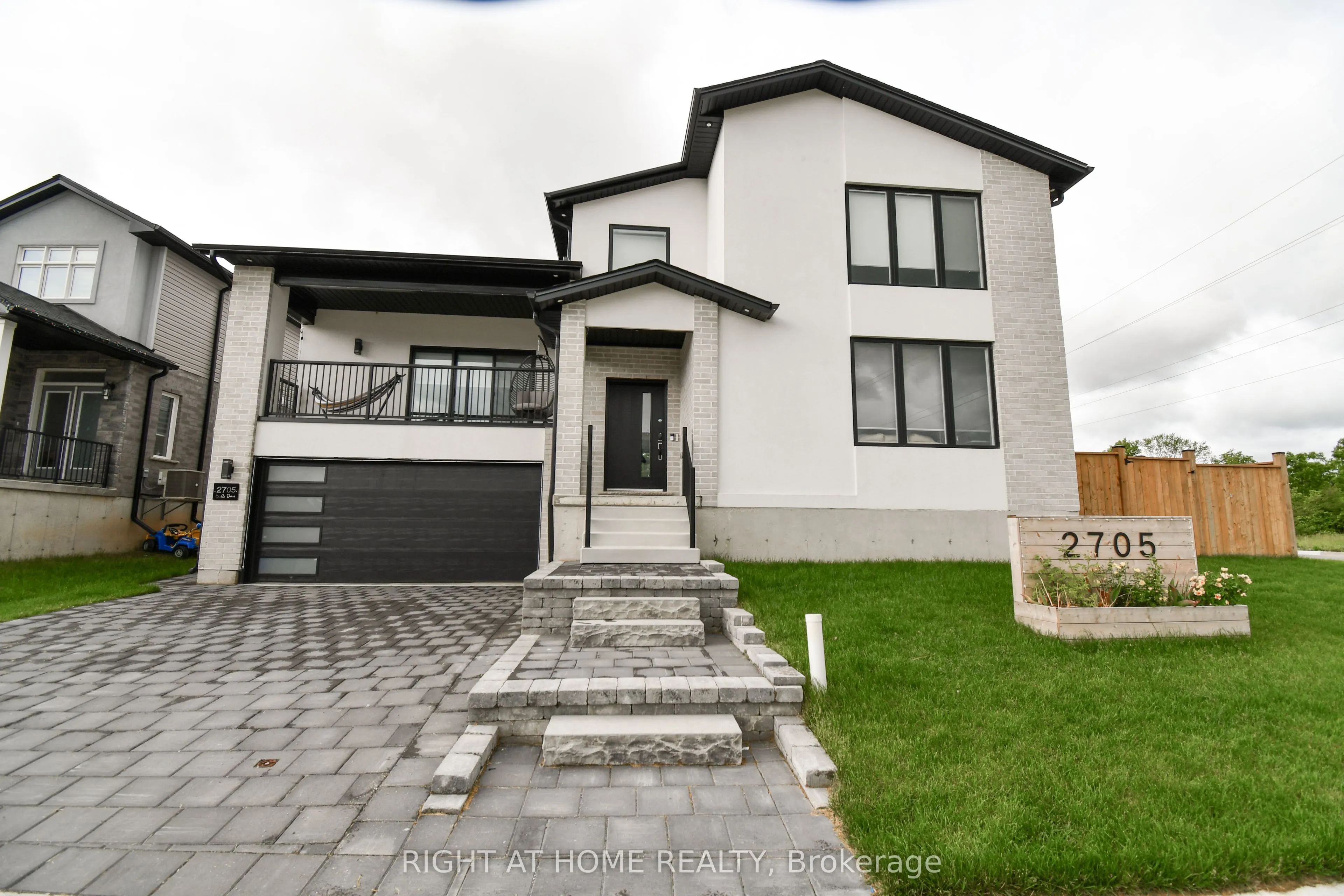 2705 Oriole Drive