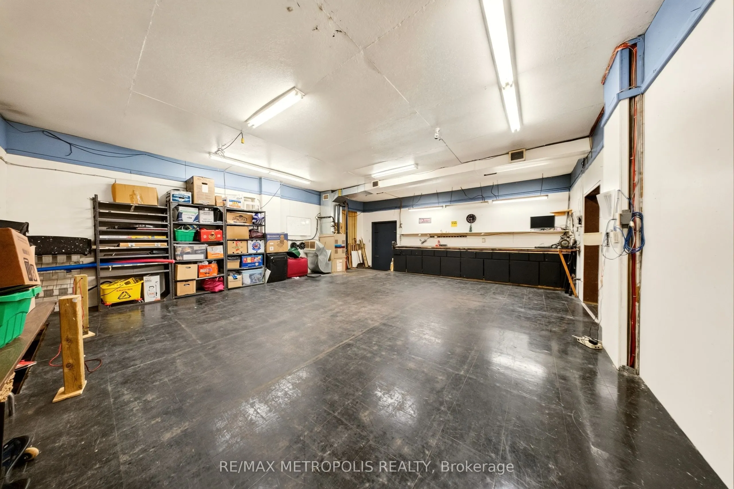 358-374 Shepherd Street W