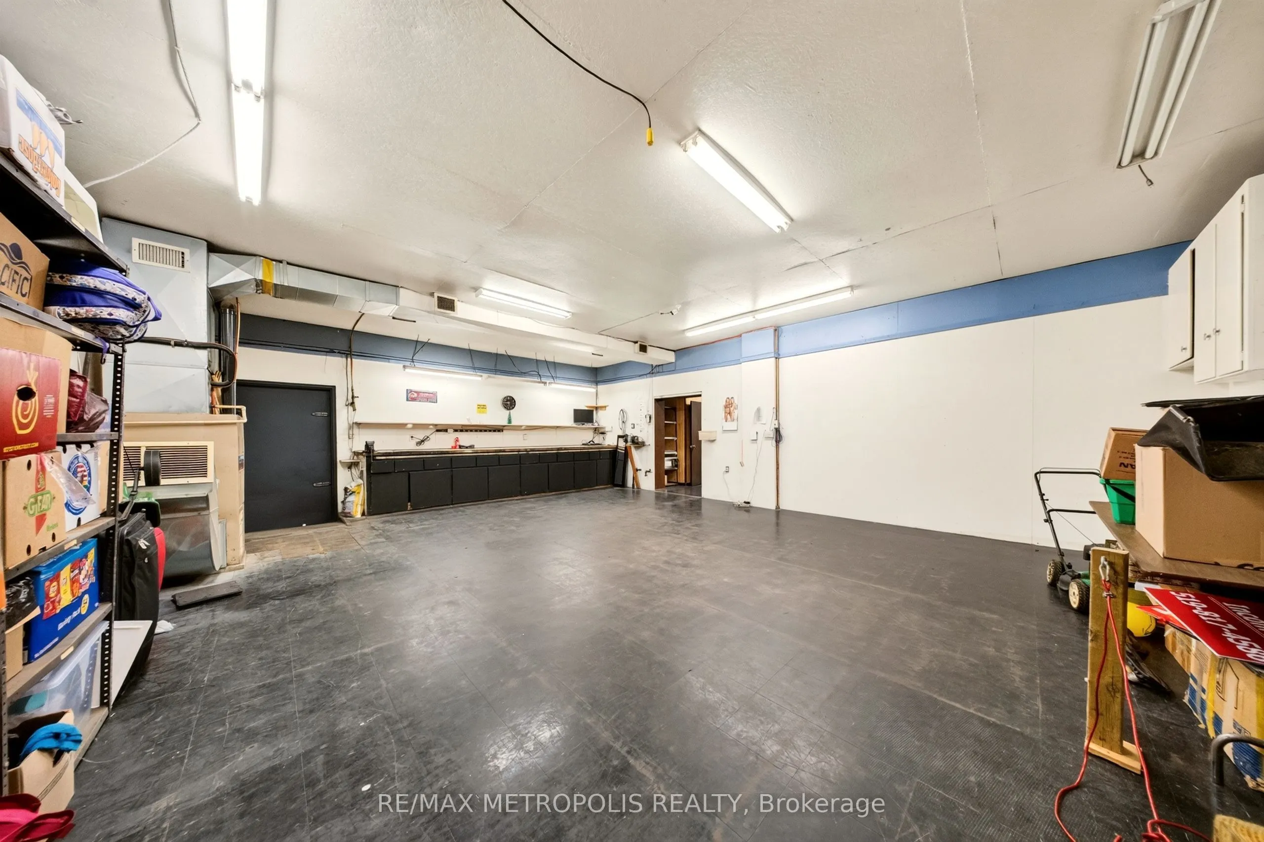 358-374 Shepherd Street W