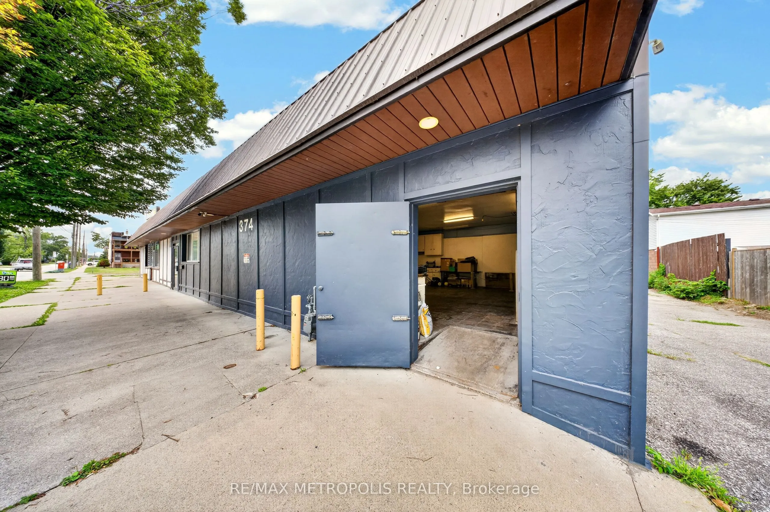 358-374 Shepherd Street W