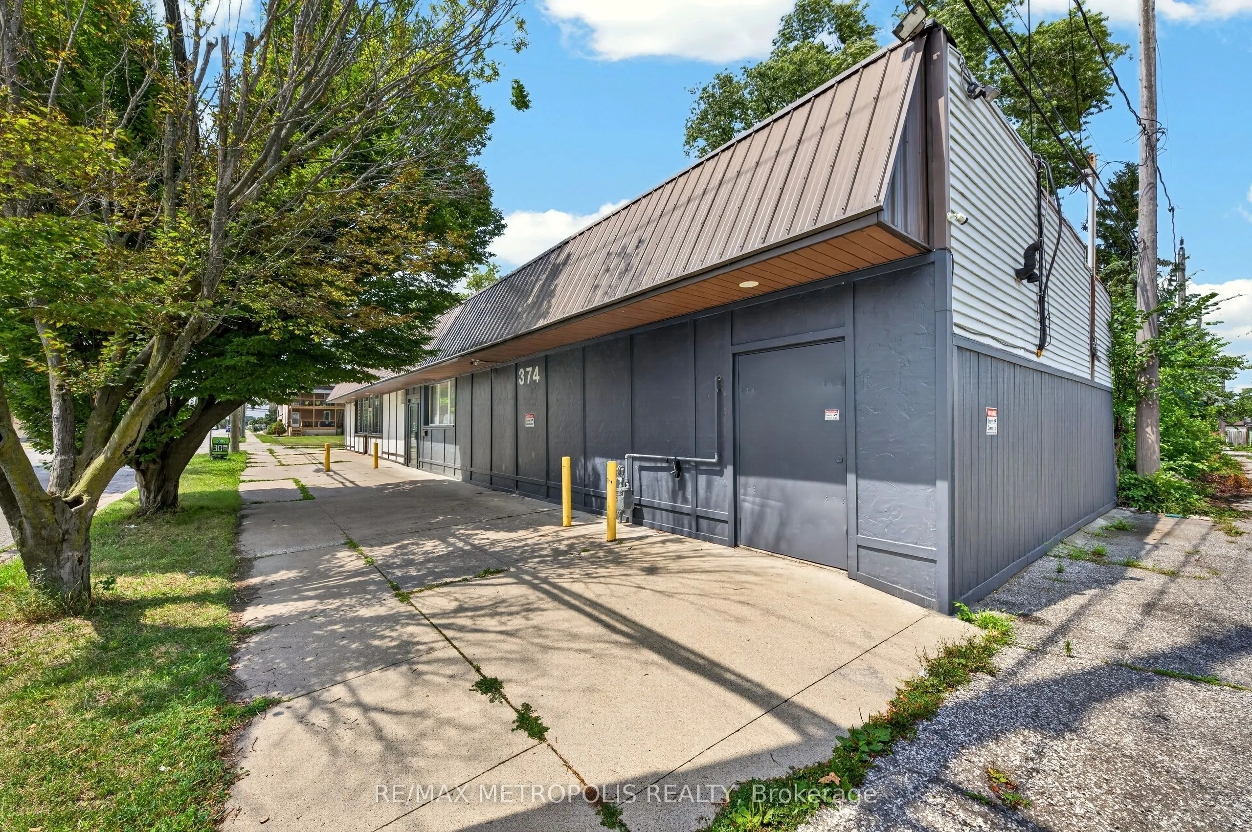358-374 Shepherd Street W