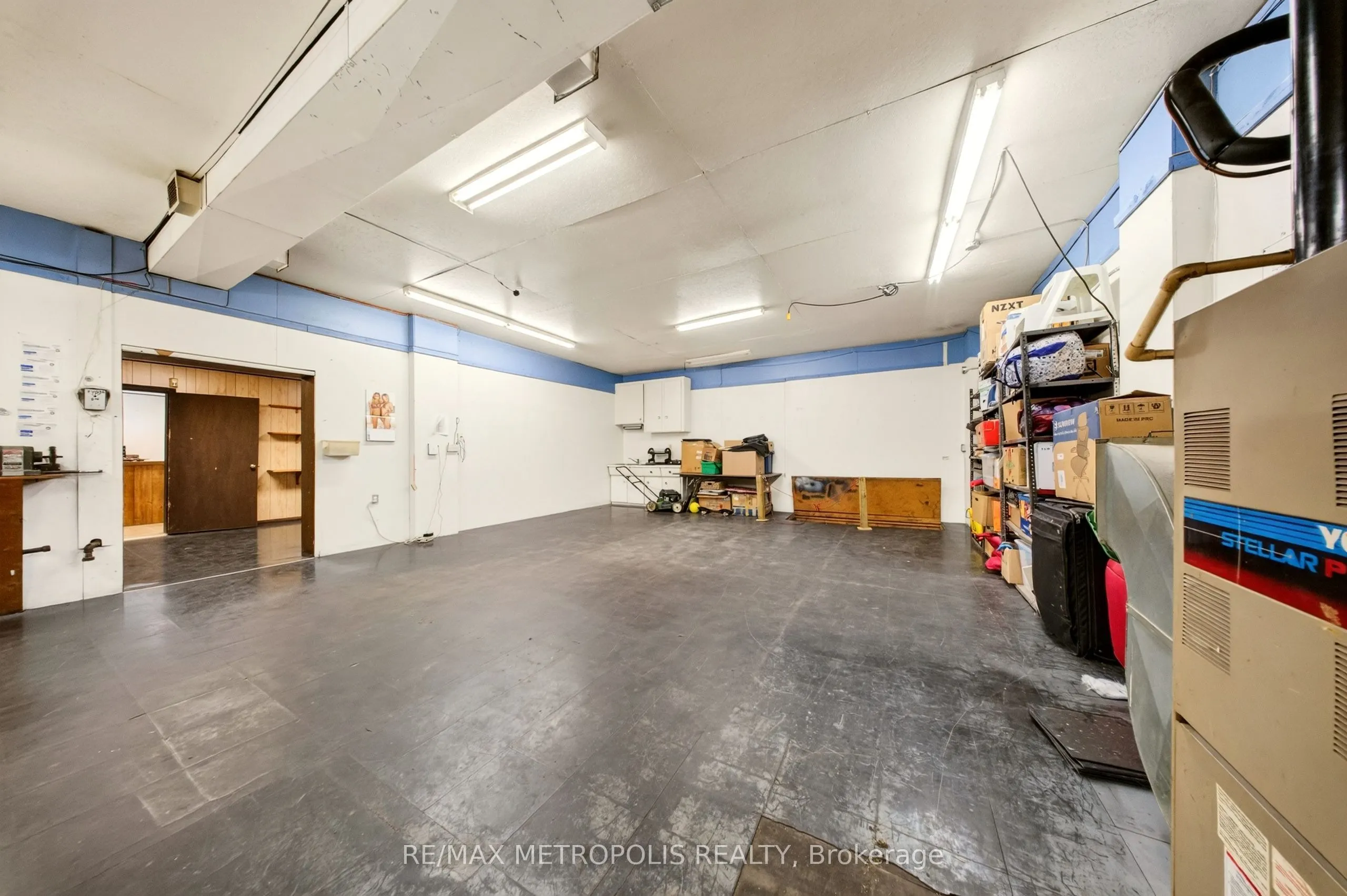 358-374 Shepherd Street W