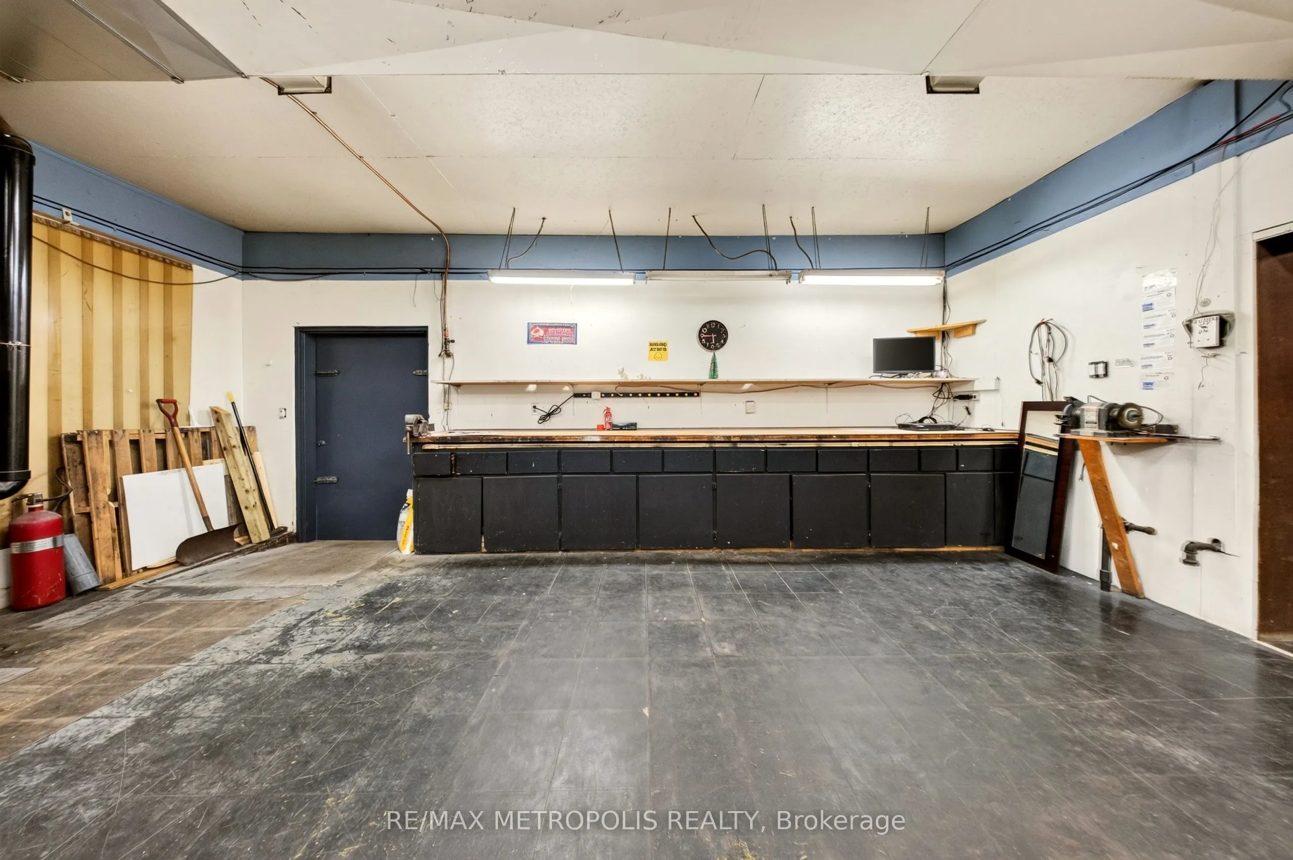 358-374 Shepherd Street W