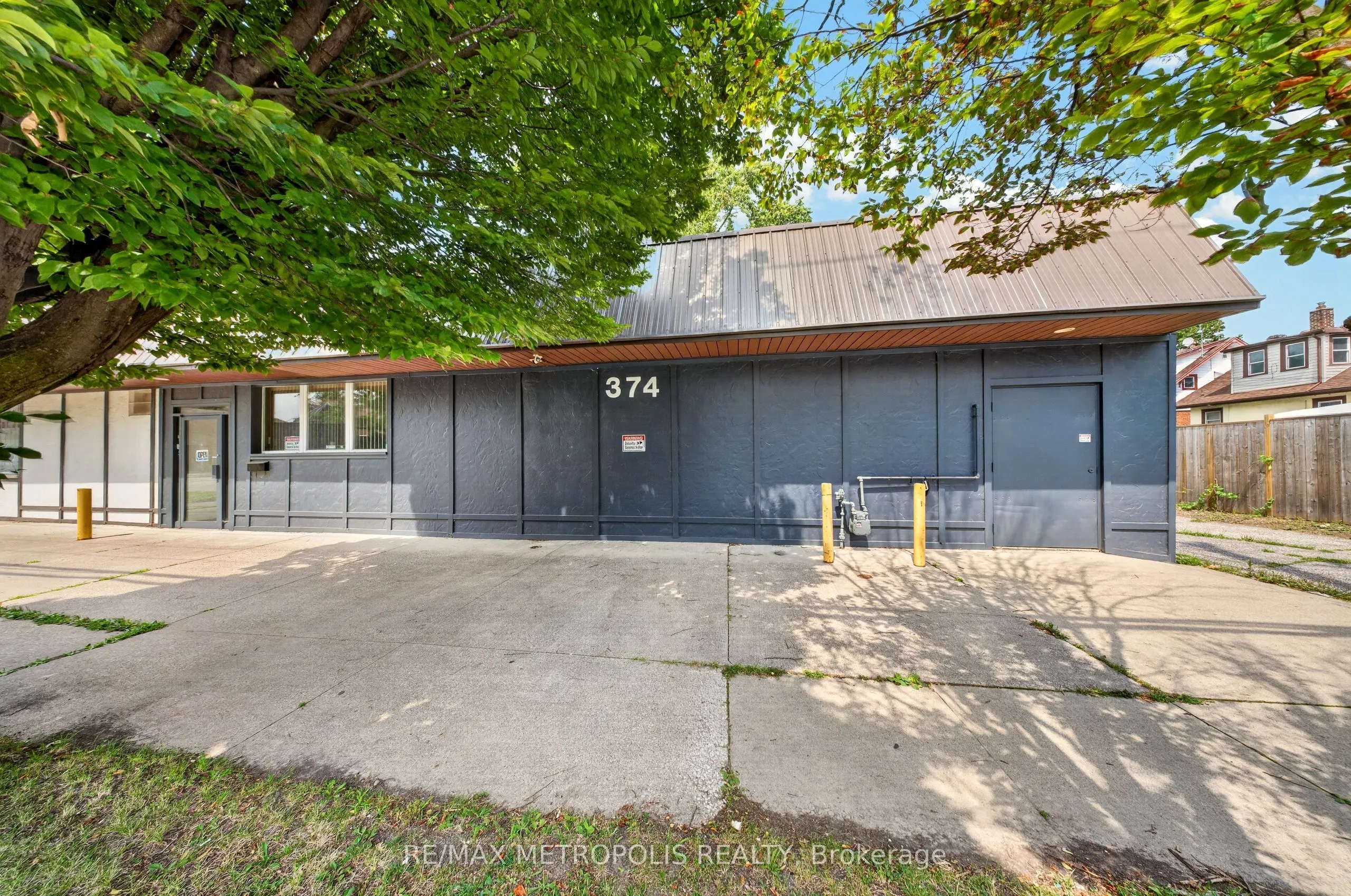358-374 Shepherd Street W