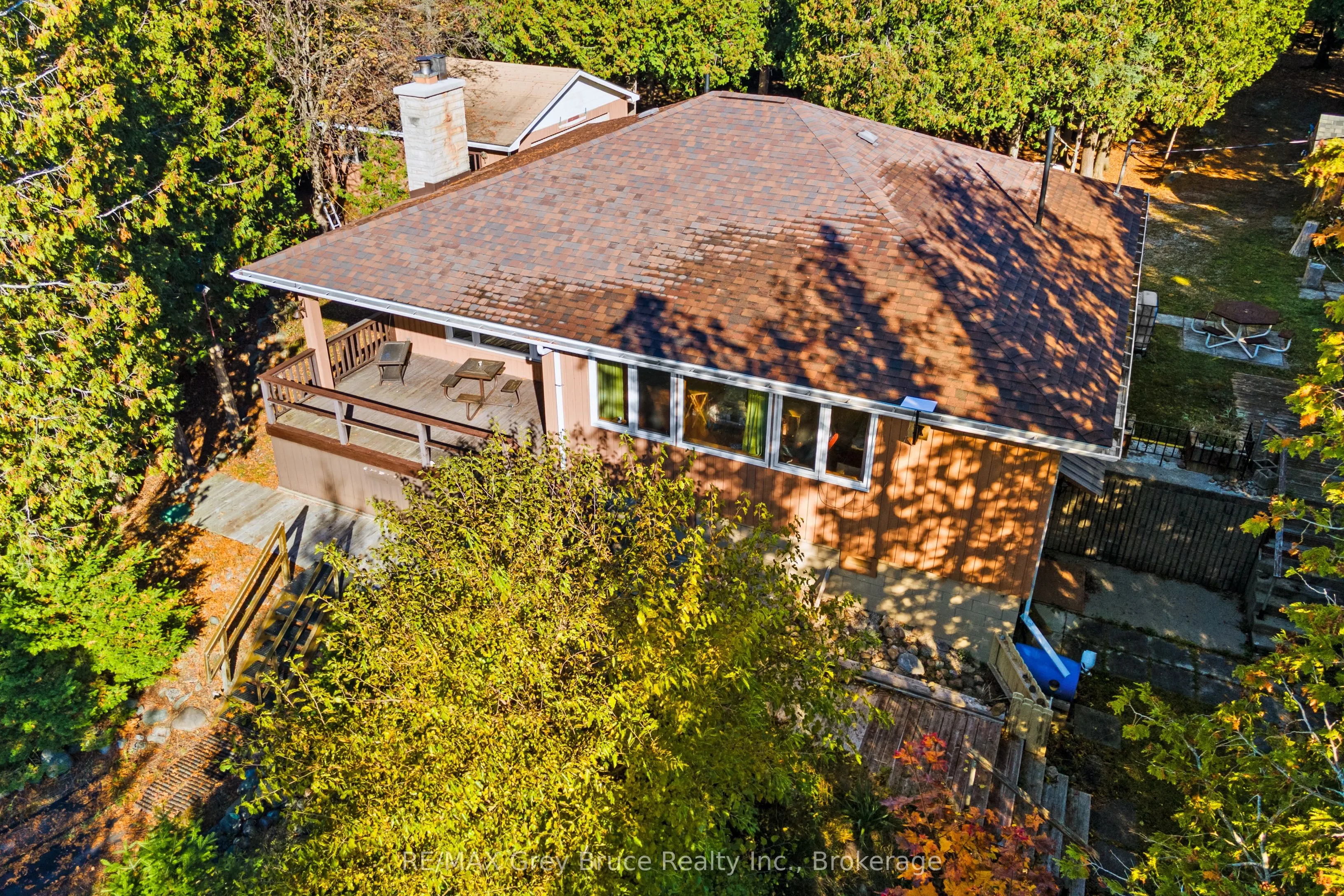 948 Dorcas Bay Road