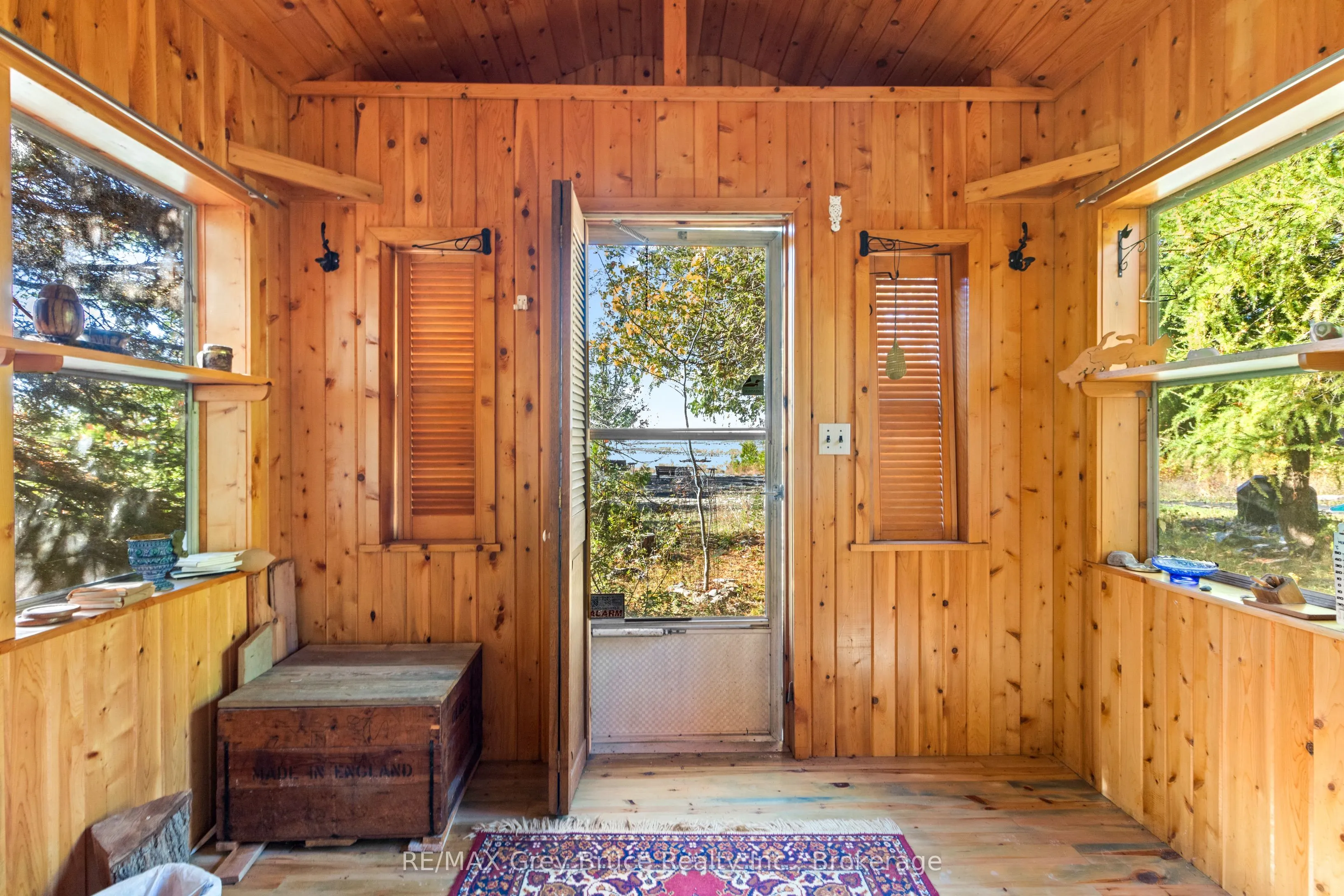 948 Dorcas Bay Road