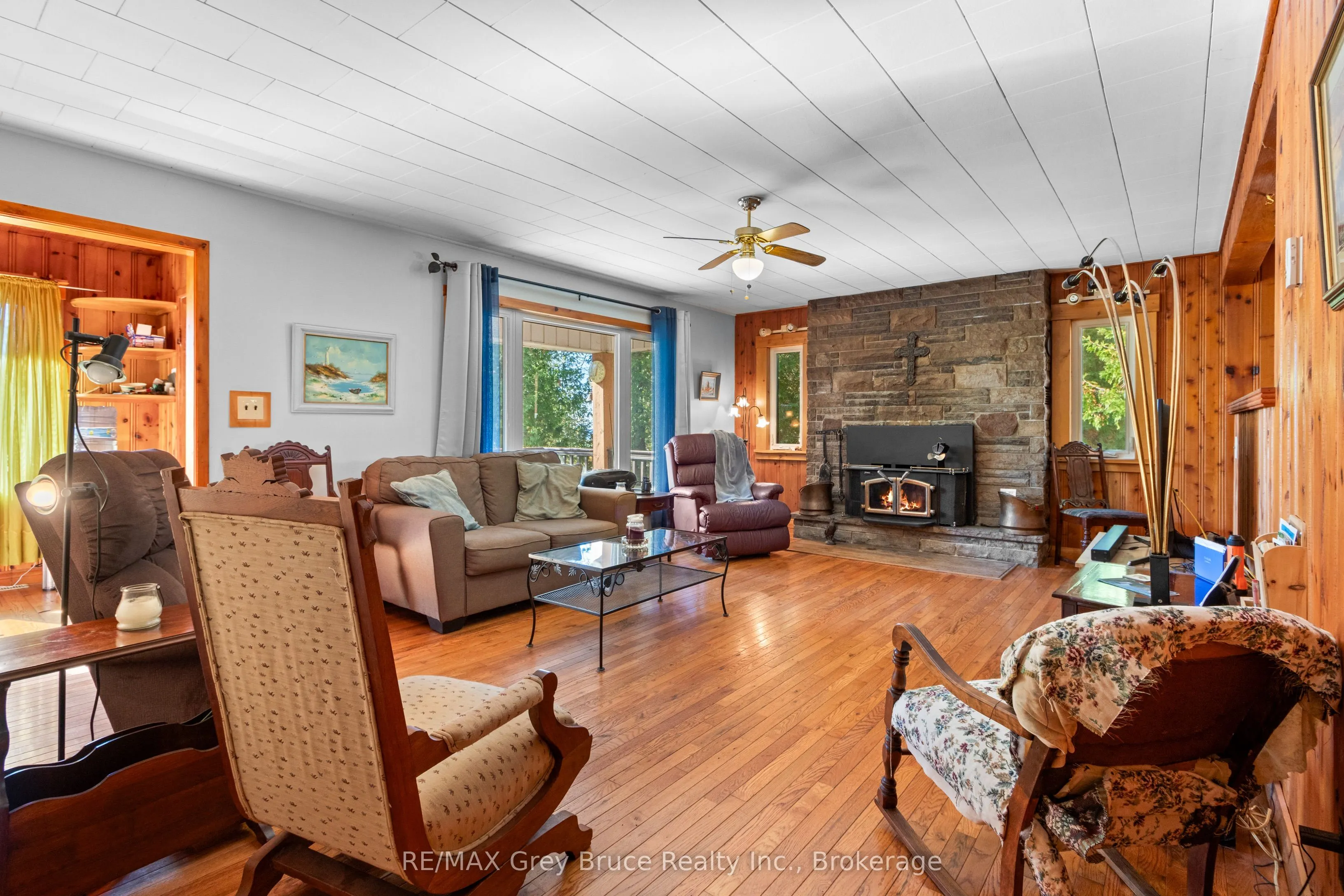 948 Dorcas Bay Road