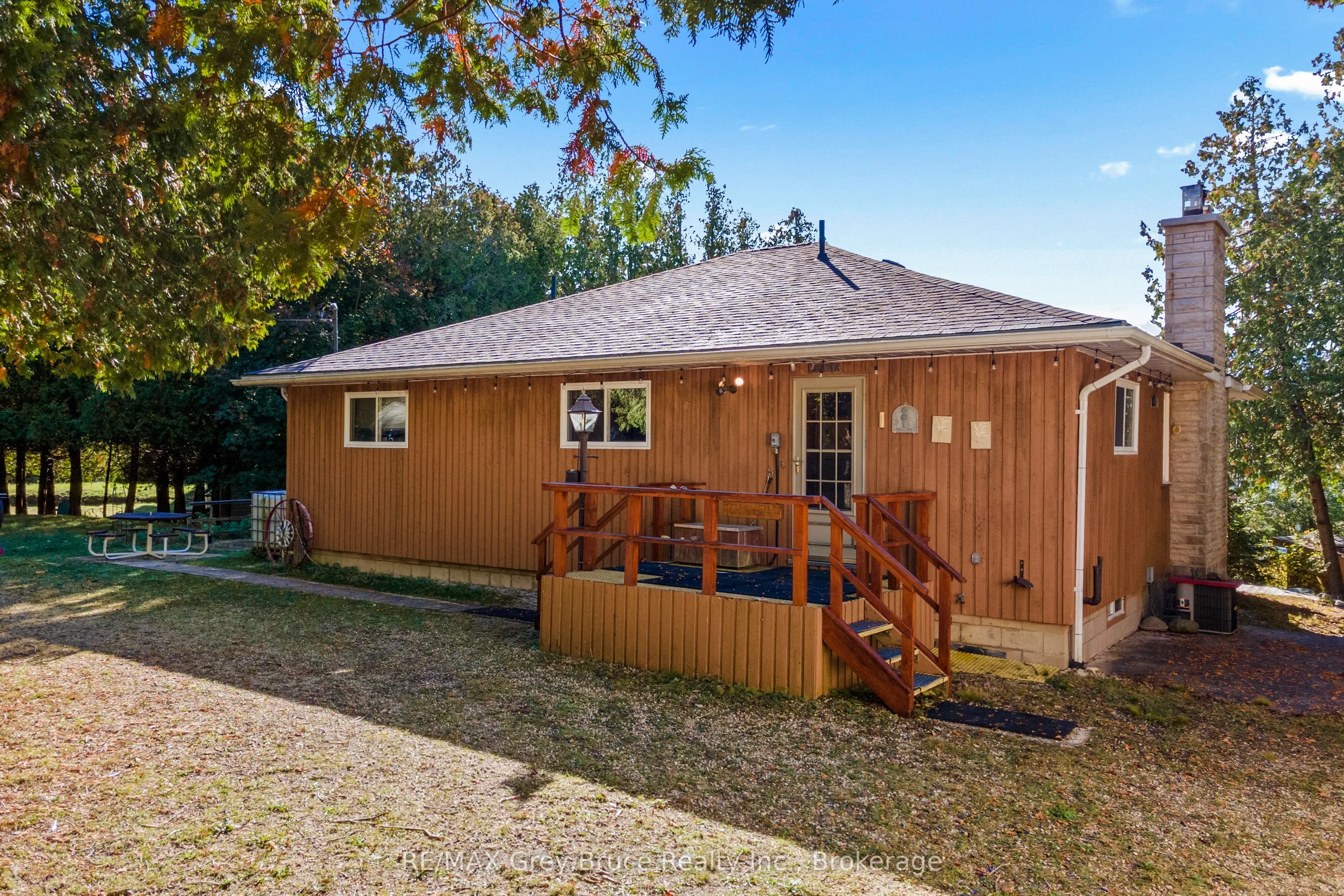 948 Dorcas Bay Road