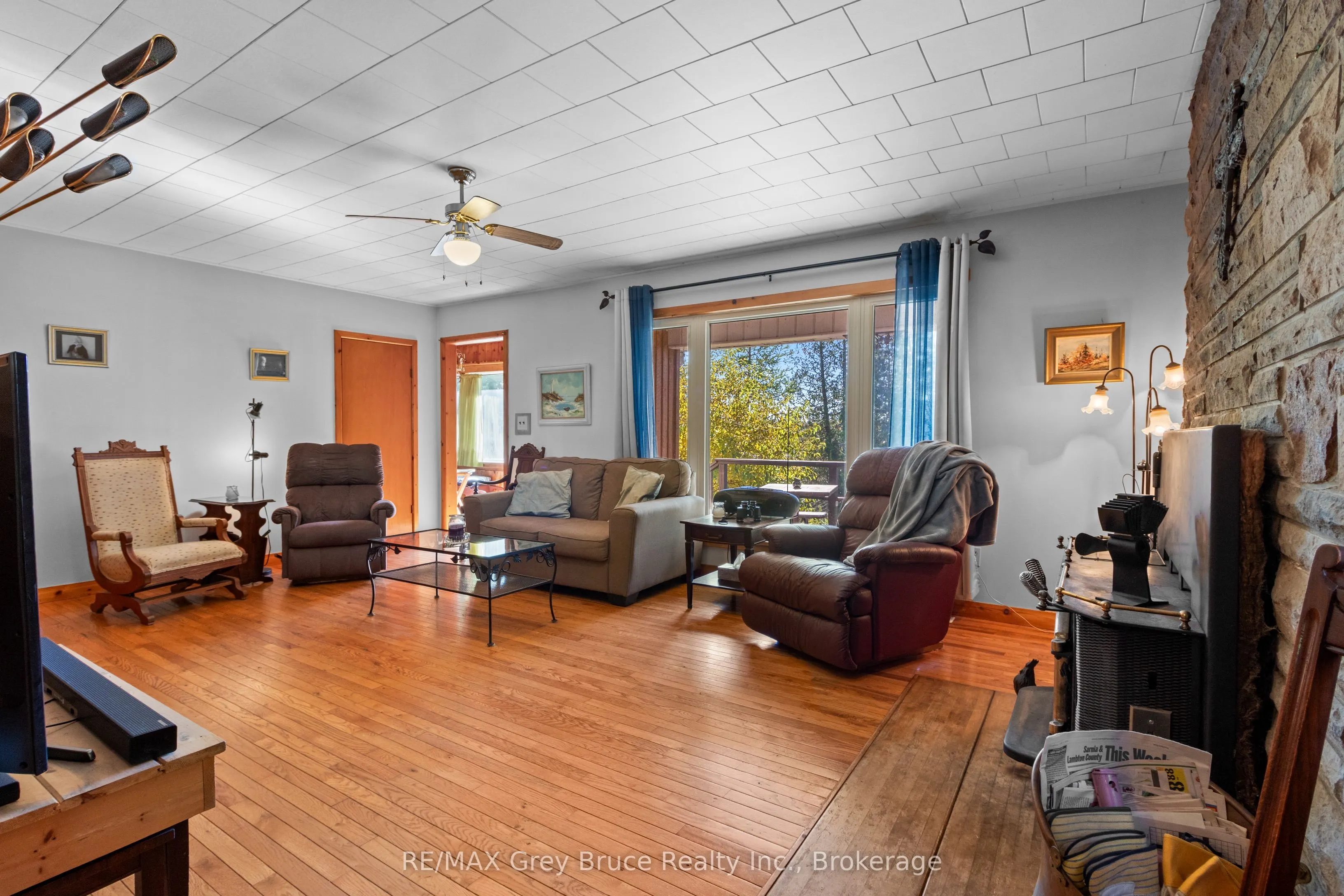 948 Dorcas Bay Road