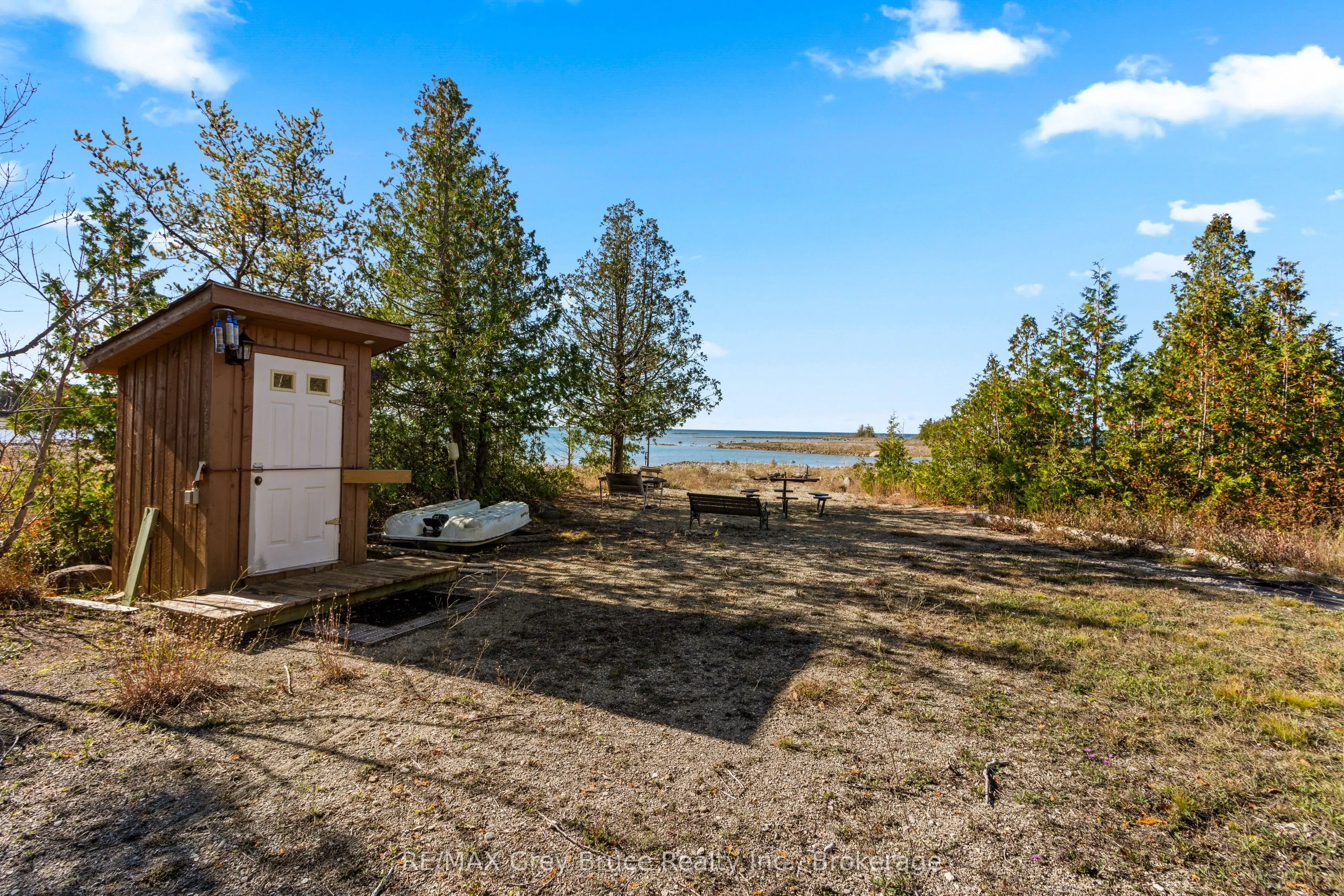 948 Dorcas Bay Road