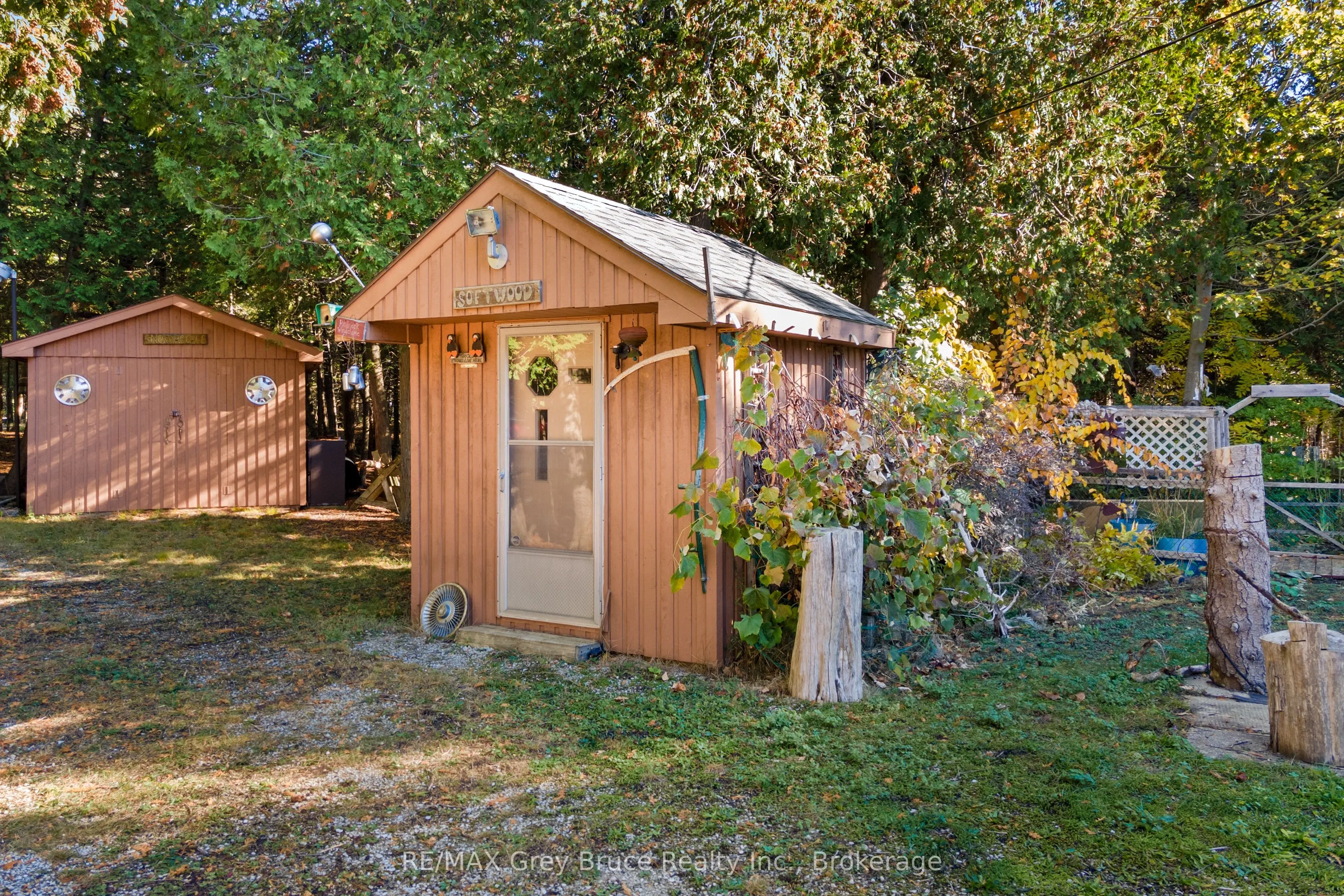 948 Dorcas Bay Road